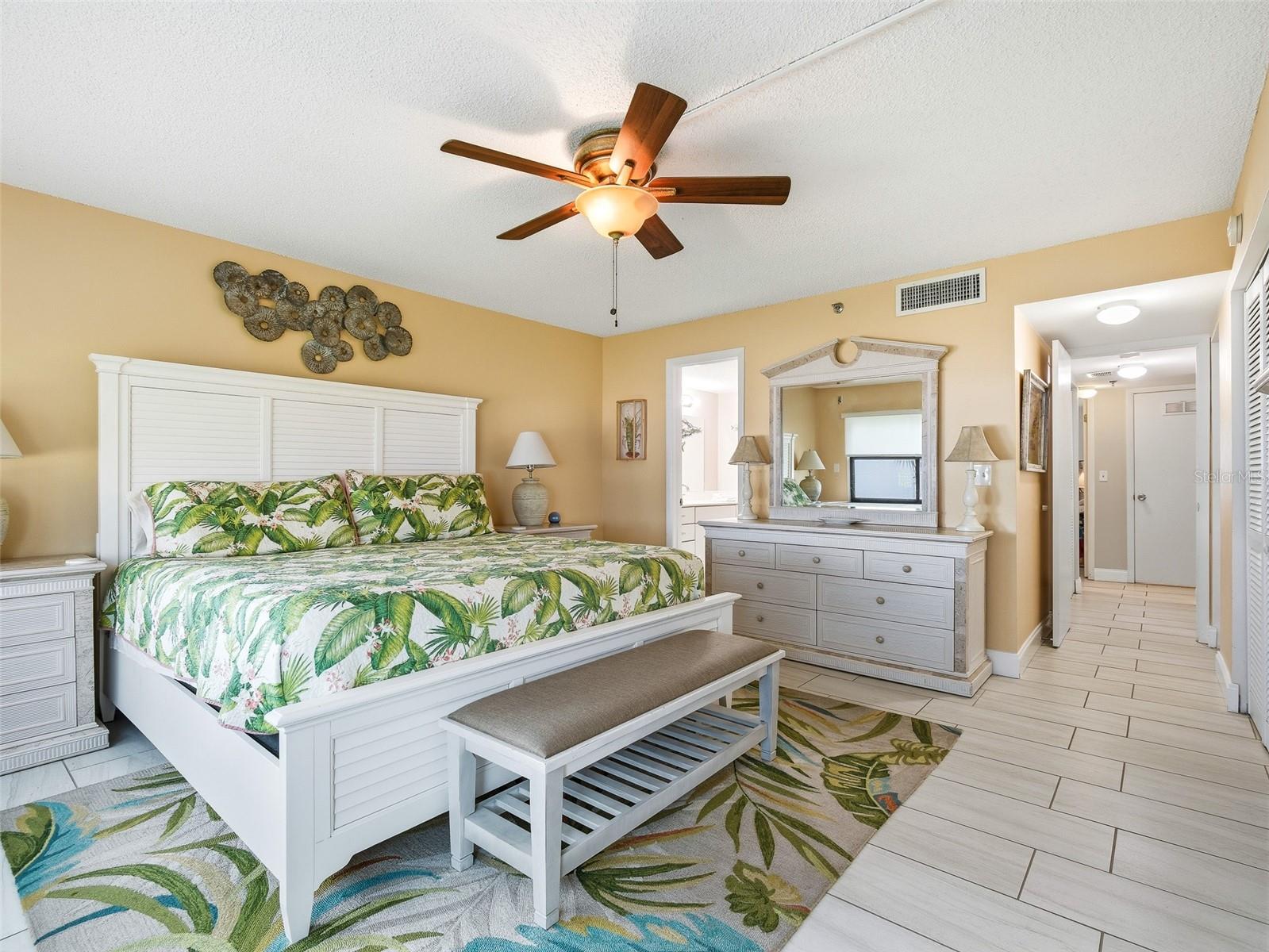 Image 18 of 43 For 5499 Atlantic Avenue 205