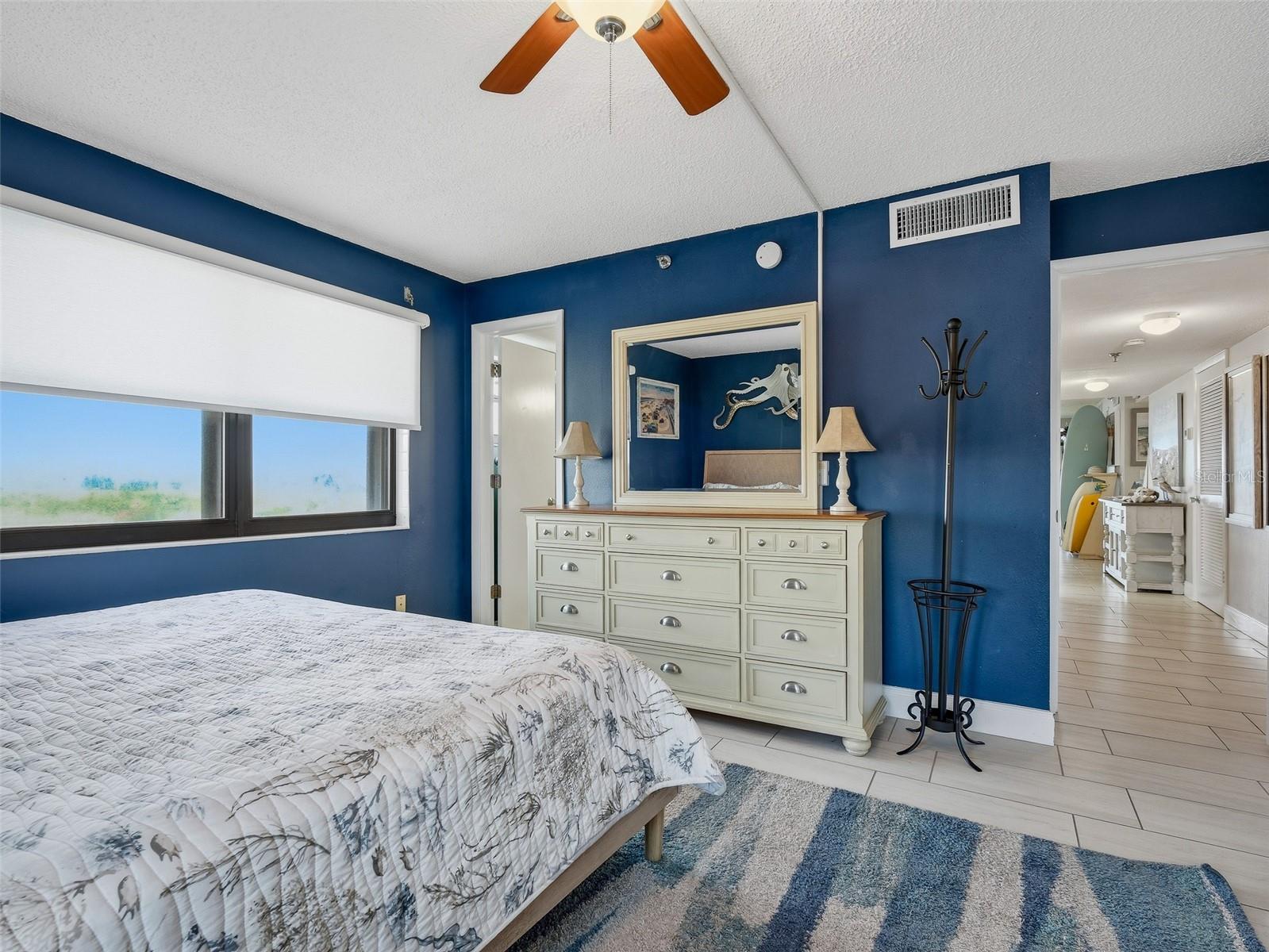 Image 22 of 43 For 5499 Atlantic Avenue 205