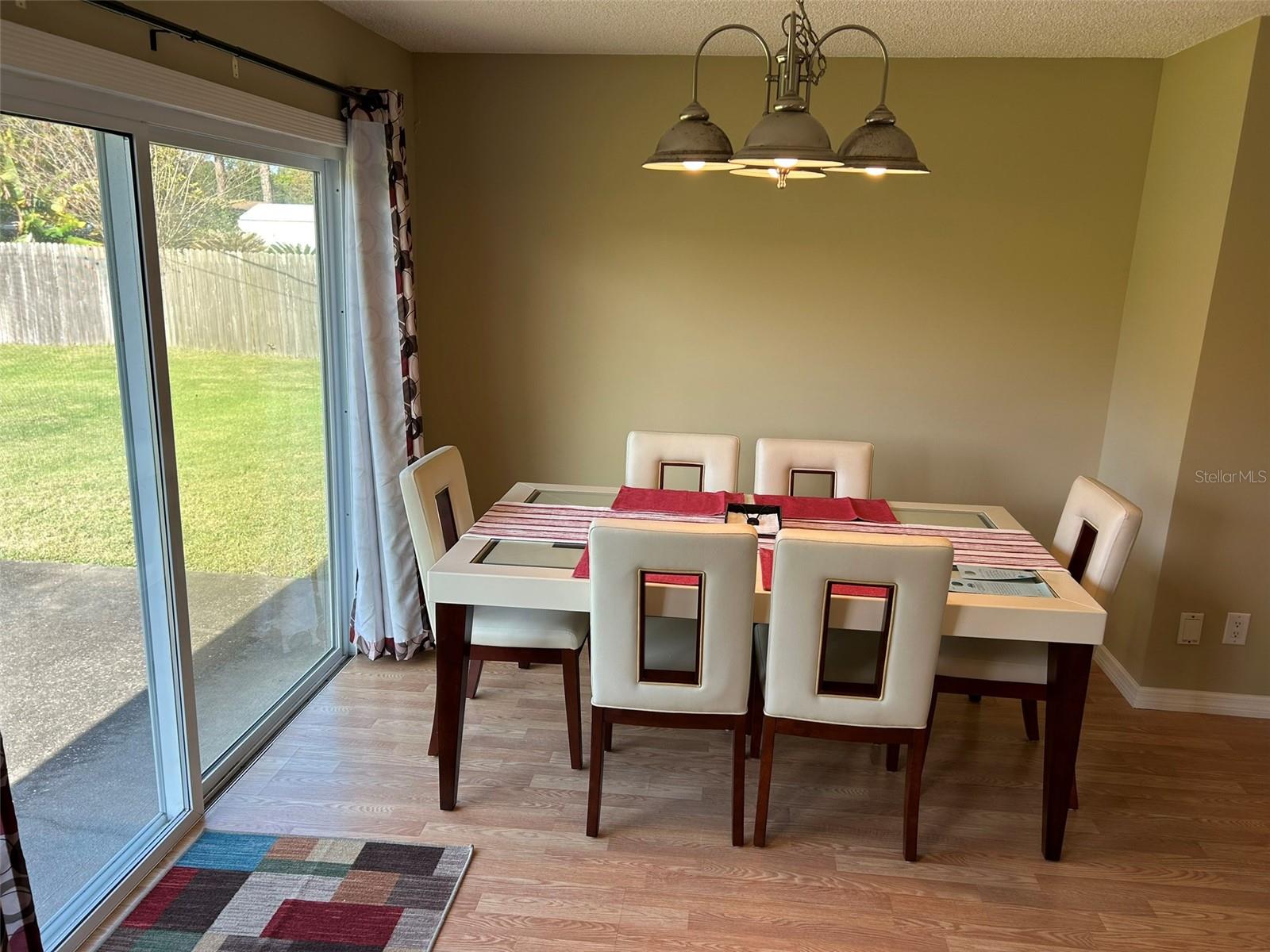 Image 14 of 34 For 3424 Unity Tree Drive