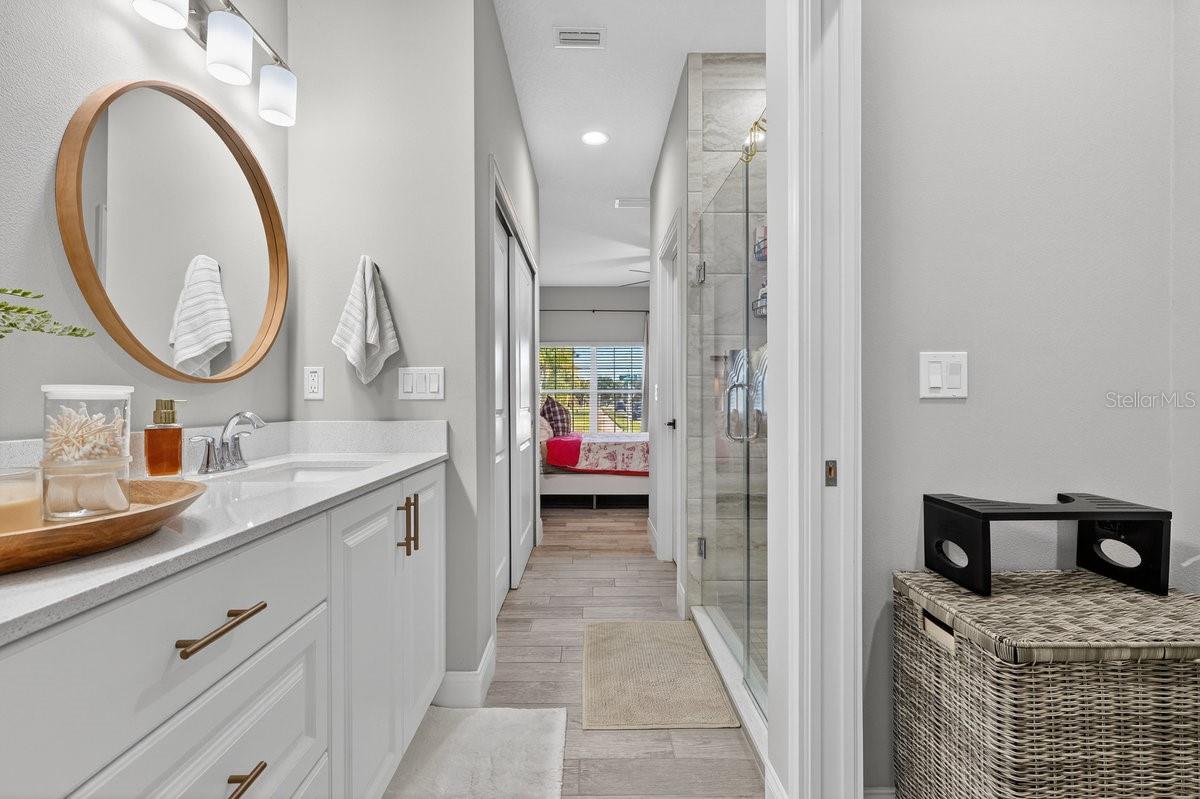 Image 25 of 52 For 3417 Gallia Street