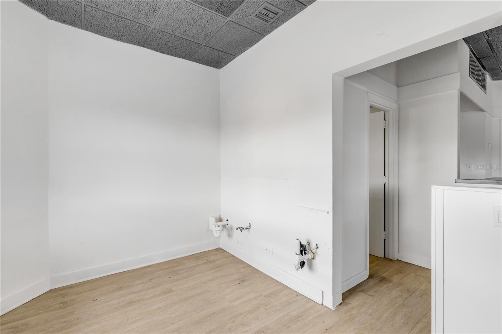 Image 40 of 62 For 109 Causeway