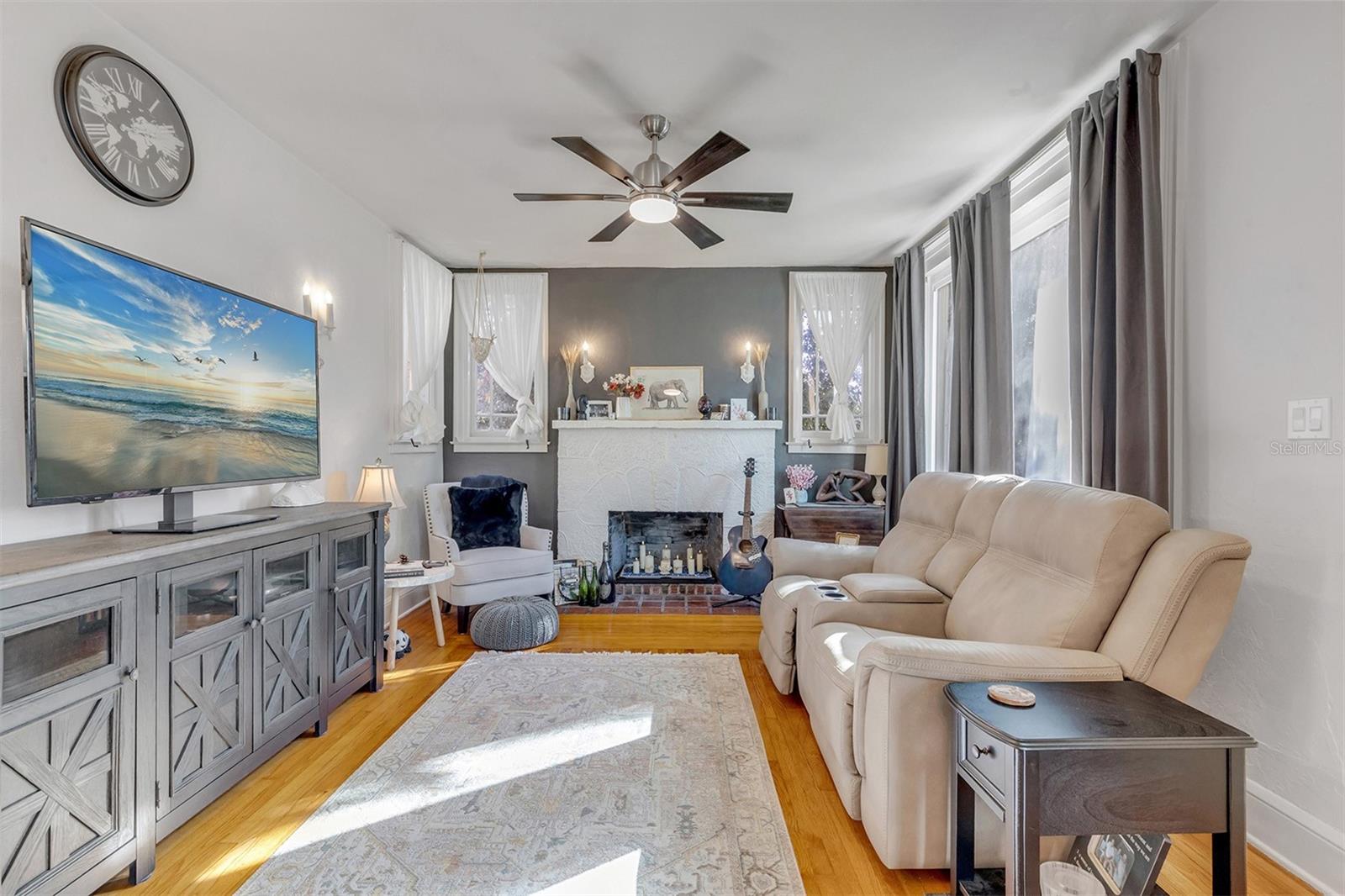 Image 11 of 91 For 113 Halifax Drive