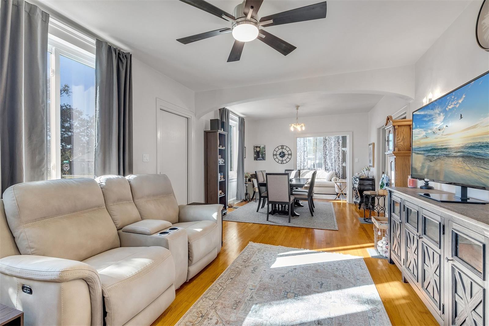 Image 13 of 91 For 113 Halifax Drive