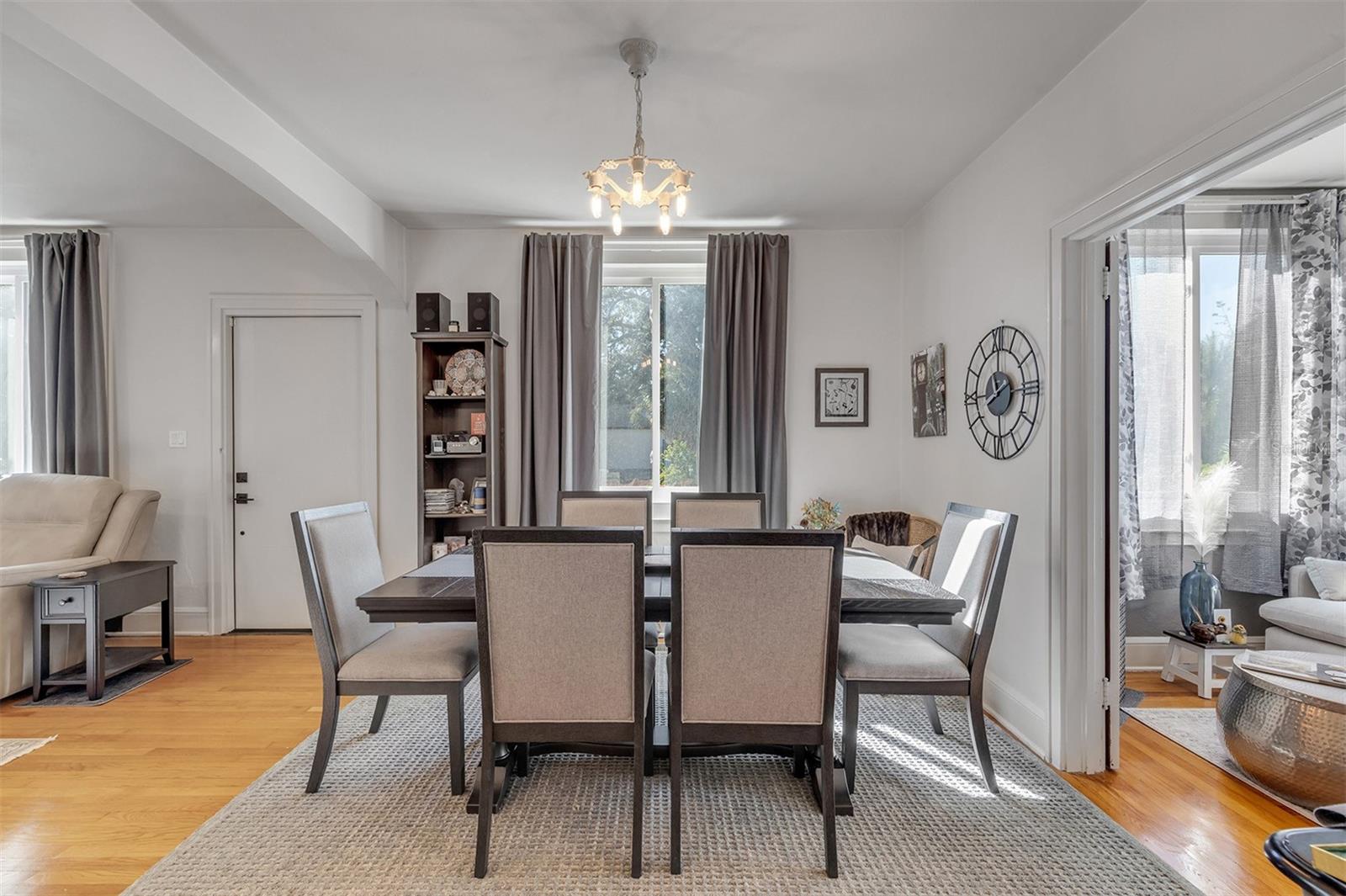 Image 15 of 91 For 113 Halifax Drive