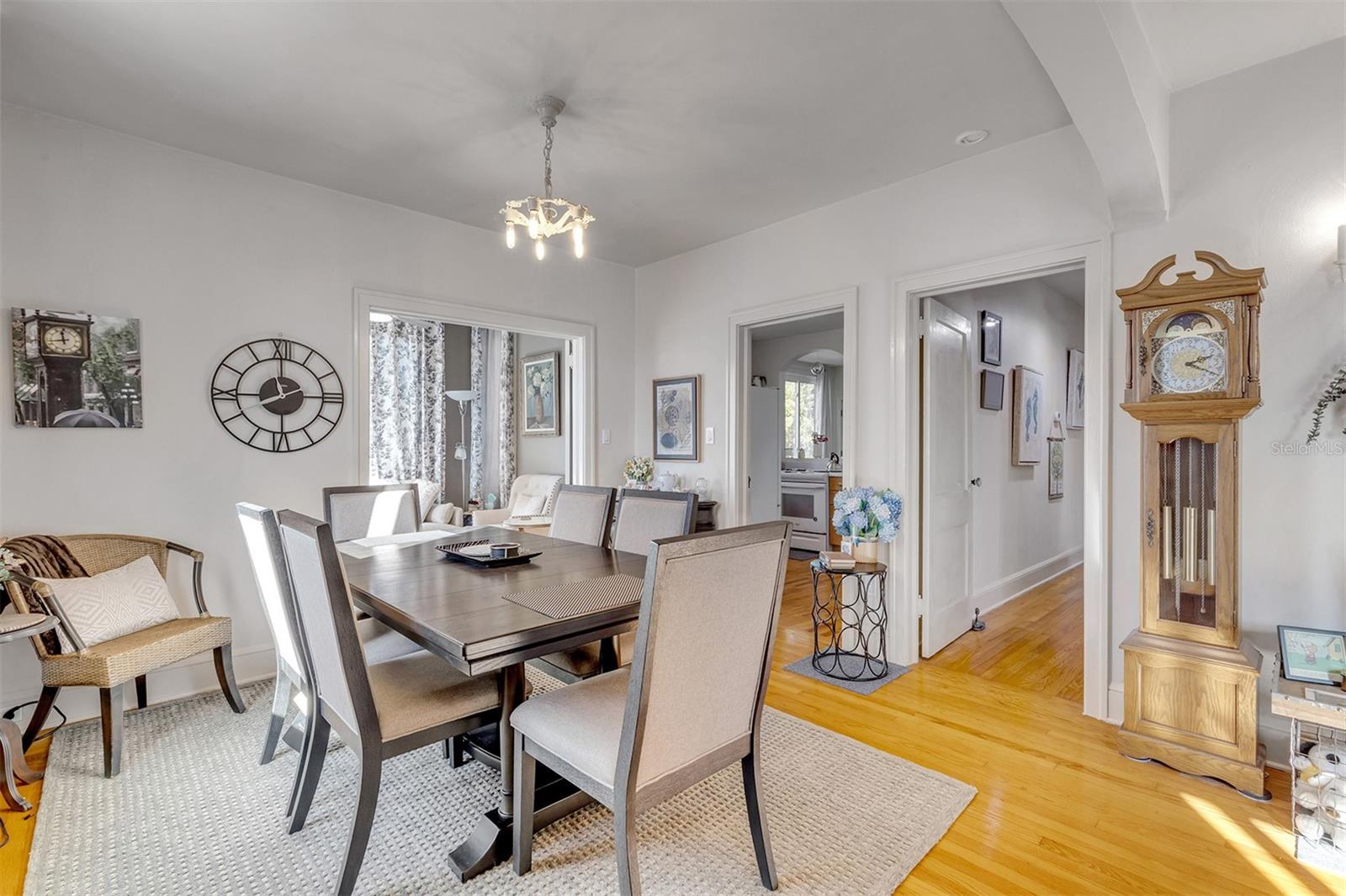 Image 16 of 91 For 113 Halifax Drive