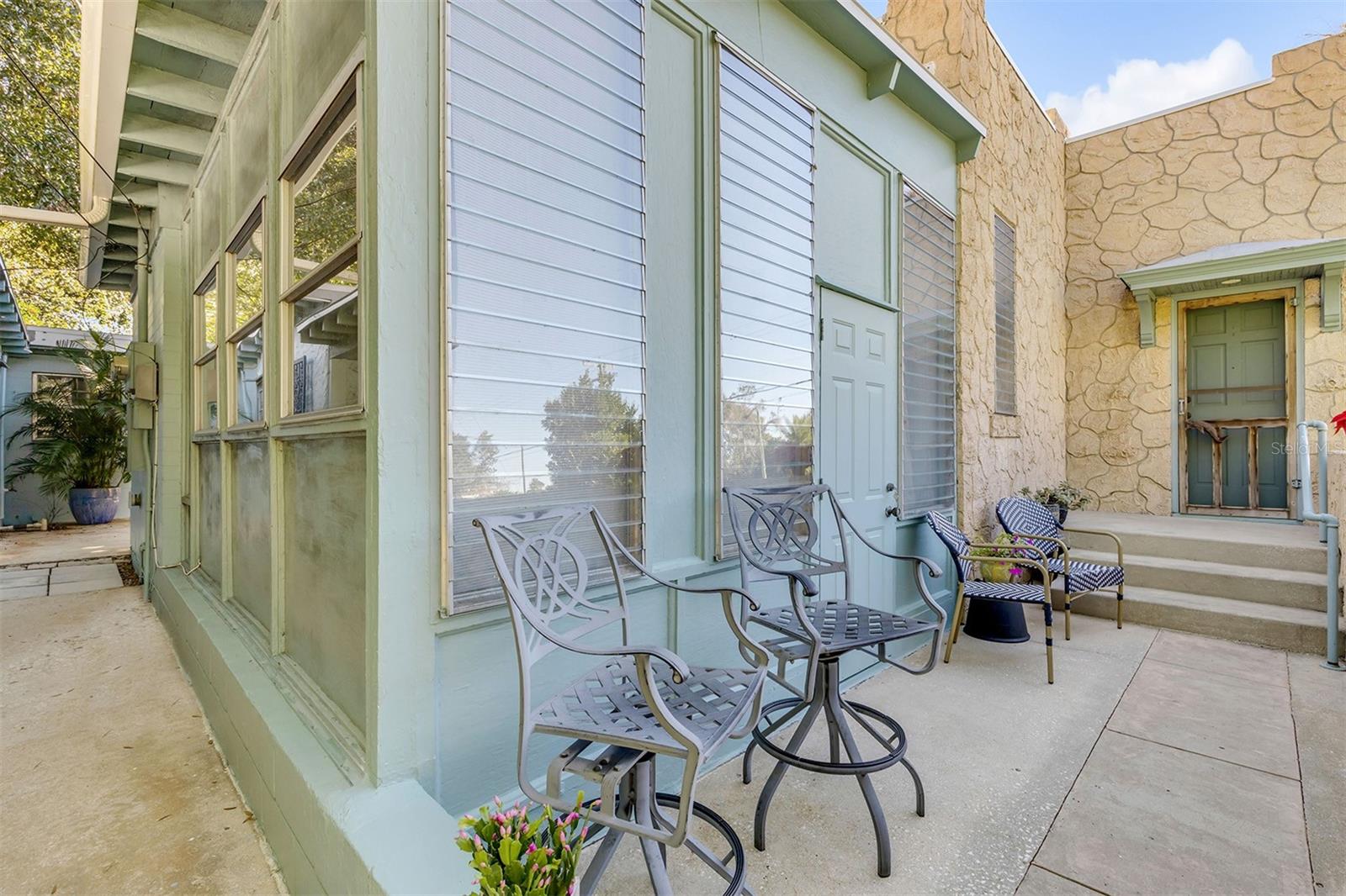 Image 24 of 91 For 113 Halifax Drive