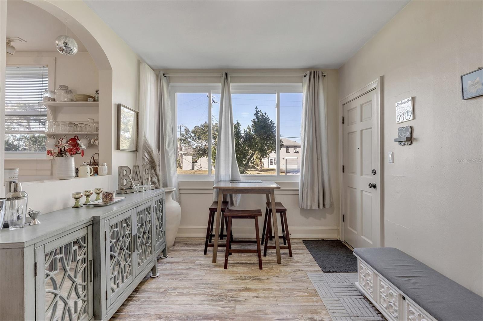 Image 27 of 91 For 113 Halifax Drive