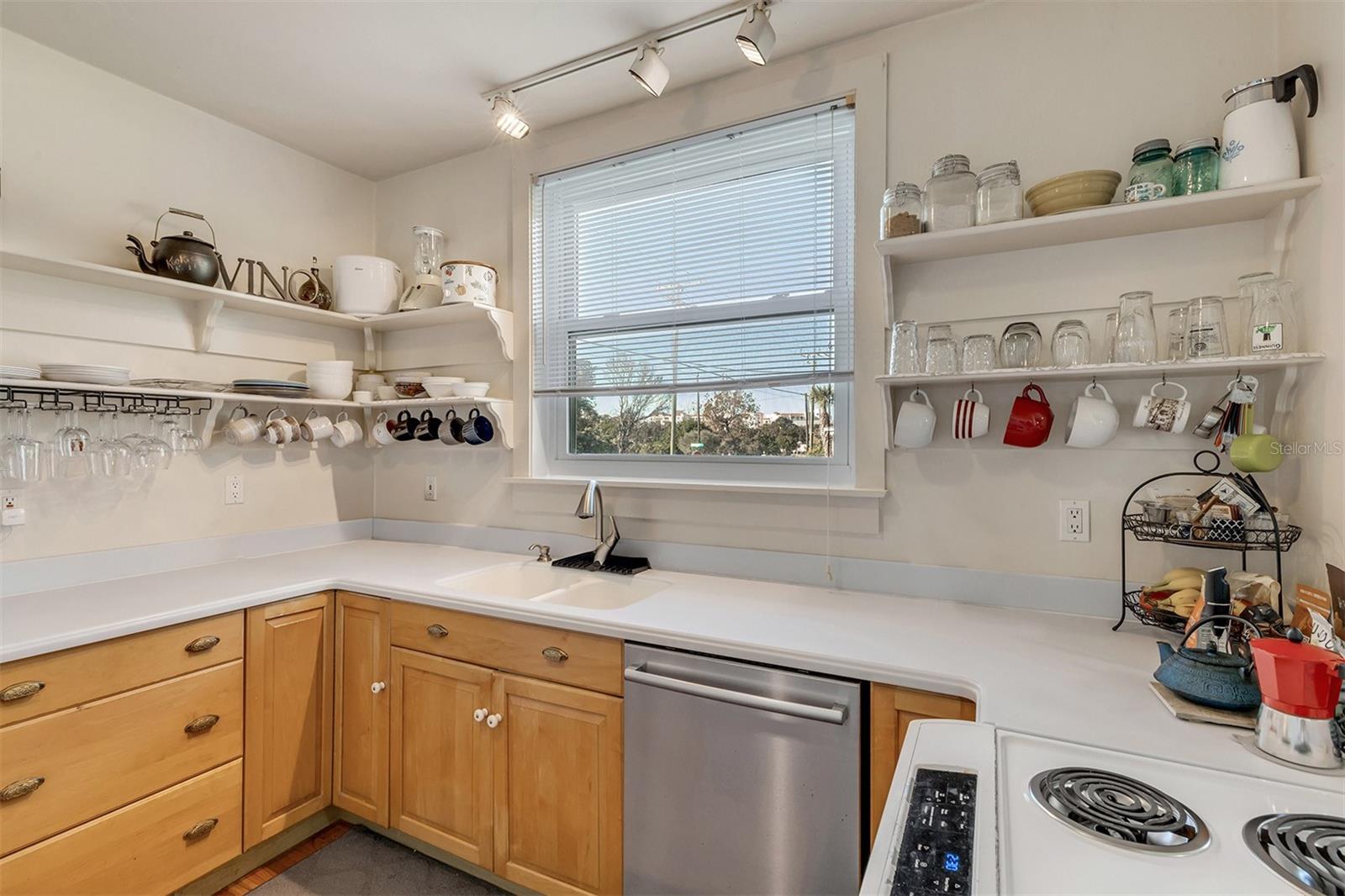 Image 35 of 91 For 113 Halifax Drive