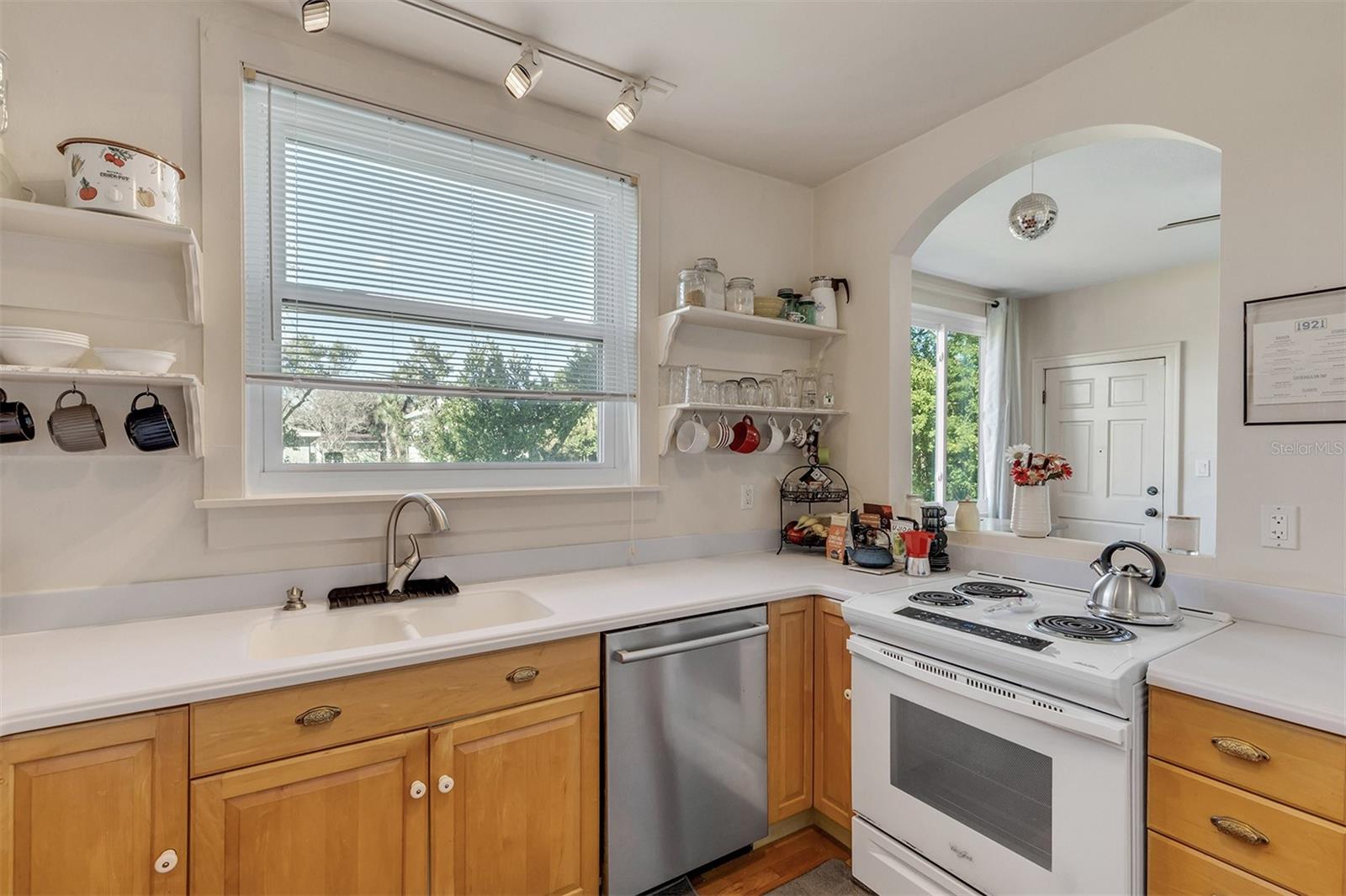 Image 36 of 91 For 113 Halifax Drive