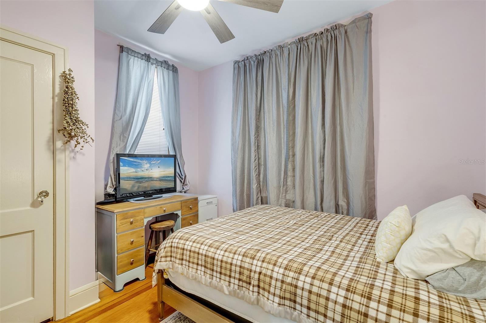 Image 46 of 91 For 113 Halifax Drive