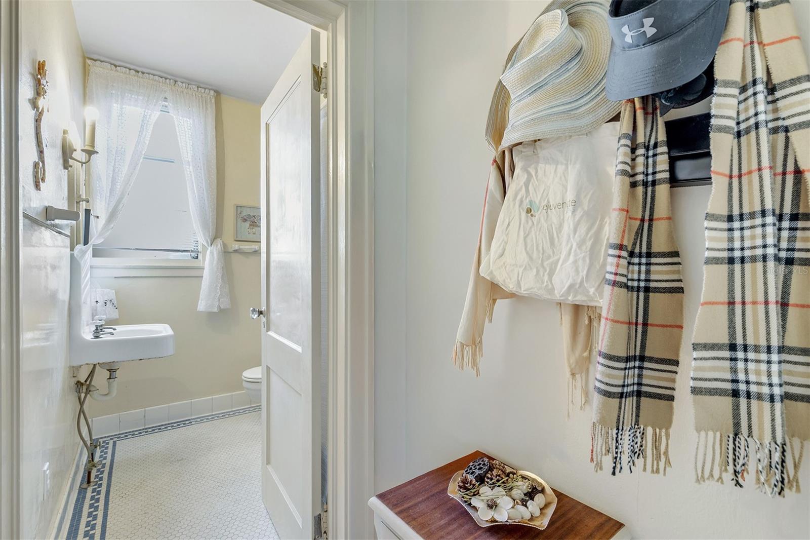 Image 49 of 91 For 113 Halifax Drive