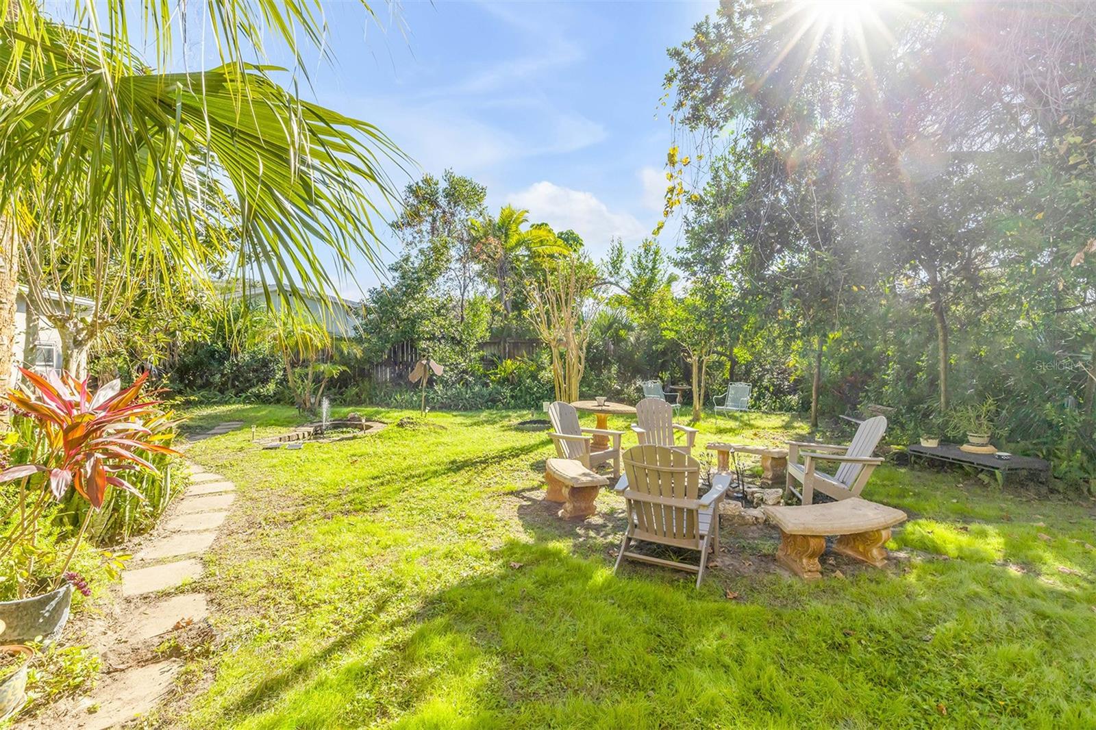 Image 5 of 91 For 113 Halifax Drive