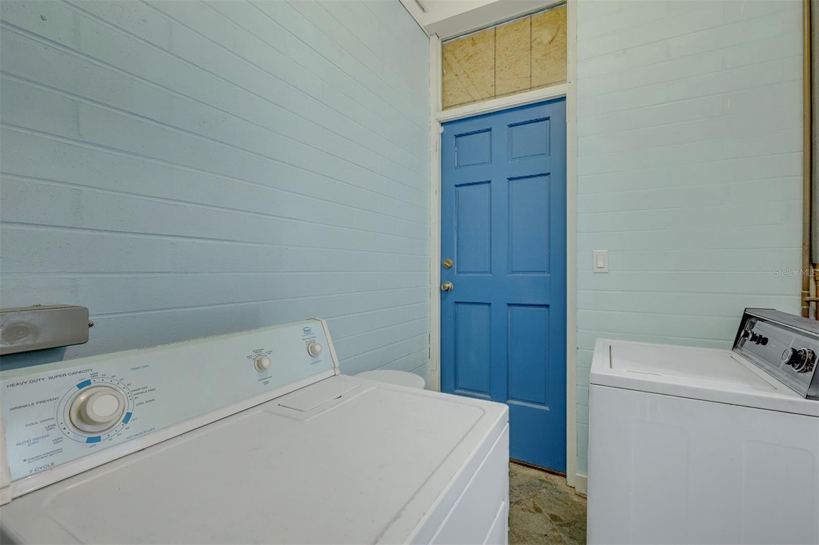 Image 51 of 91 For 113 Halifax Drive