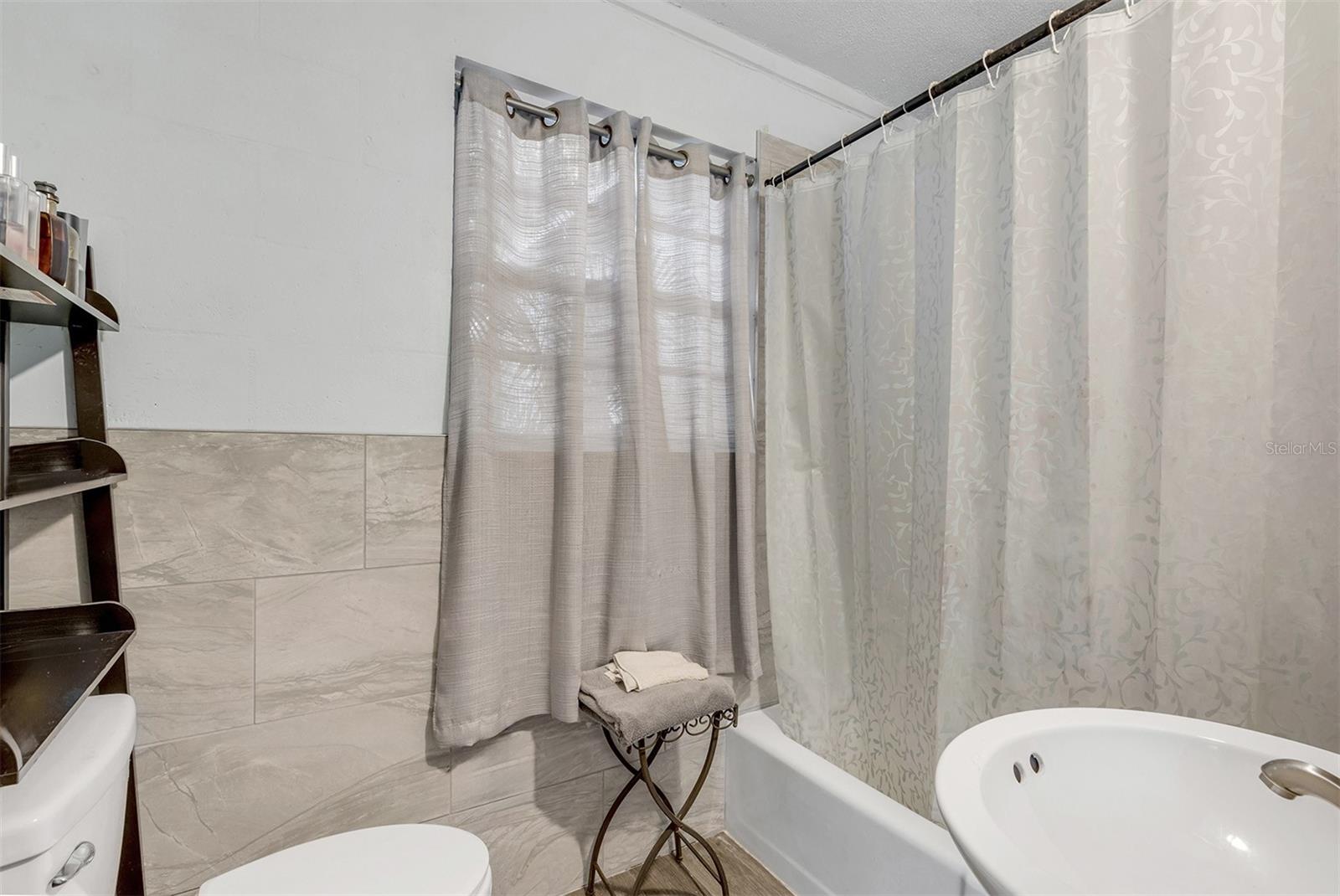 Image 71 of 91 For 113 Halifax Drive