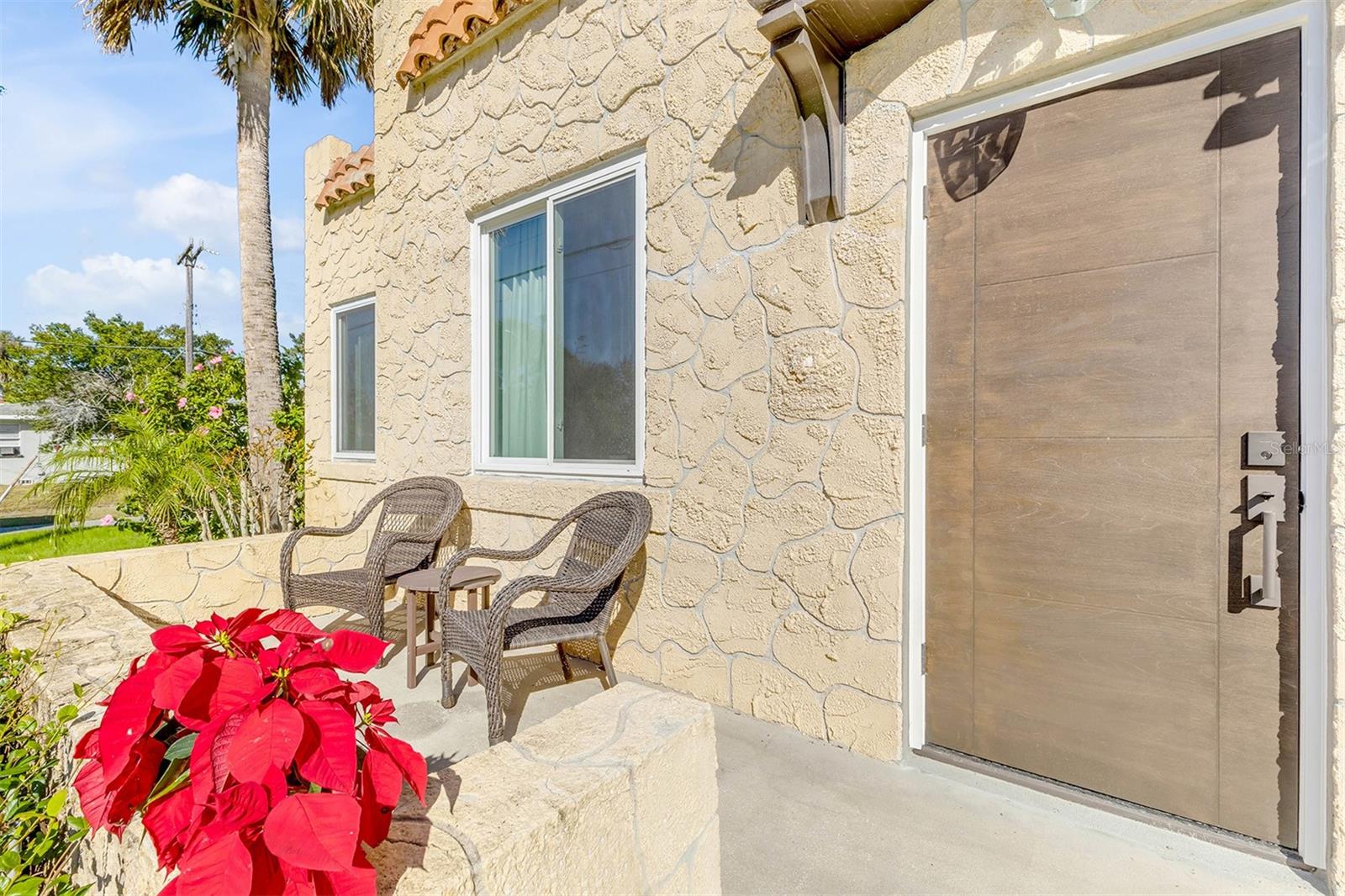 Image 8 of 91 For 113 Halifax Drive