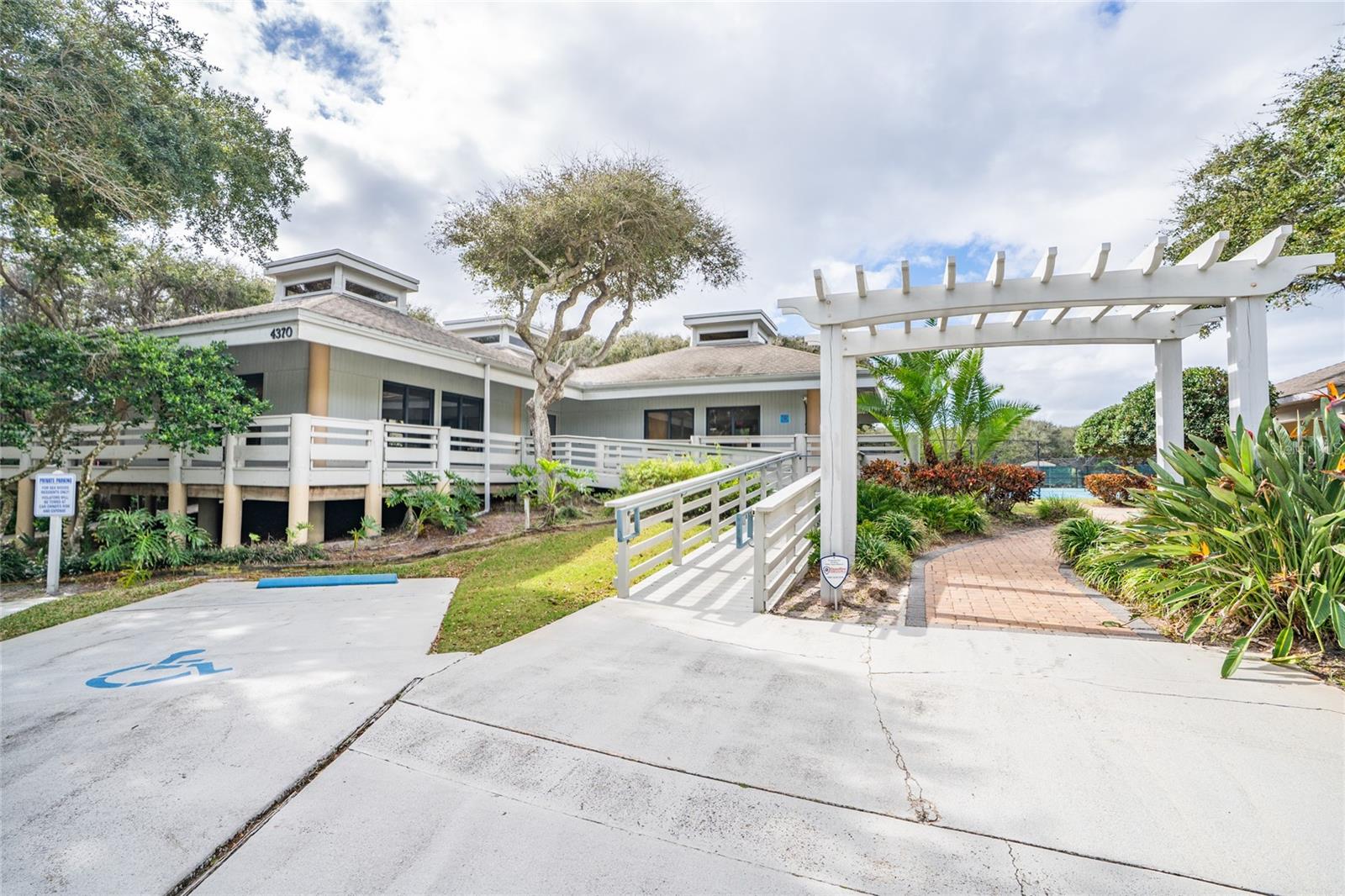 Image 32 of 50 For 4368 Sea Cove