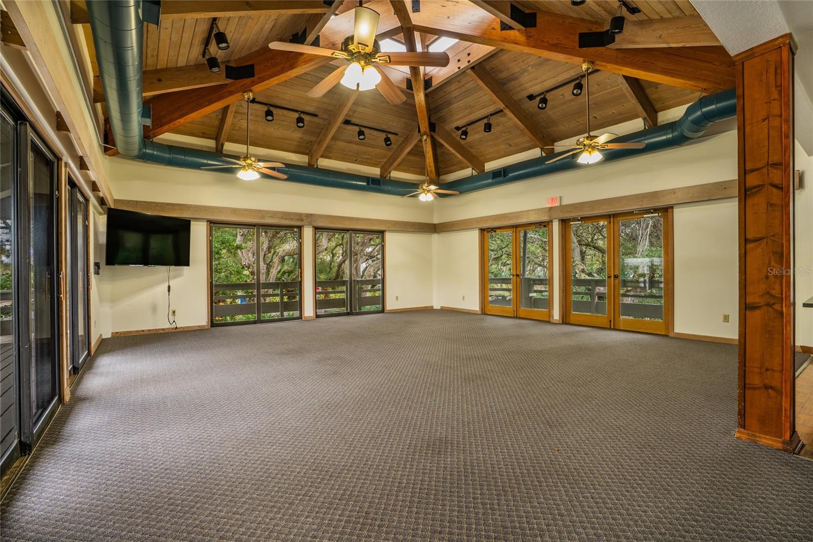 Image 43 of 50 For 4368 Sea Cove