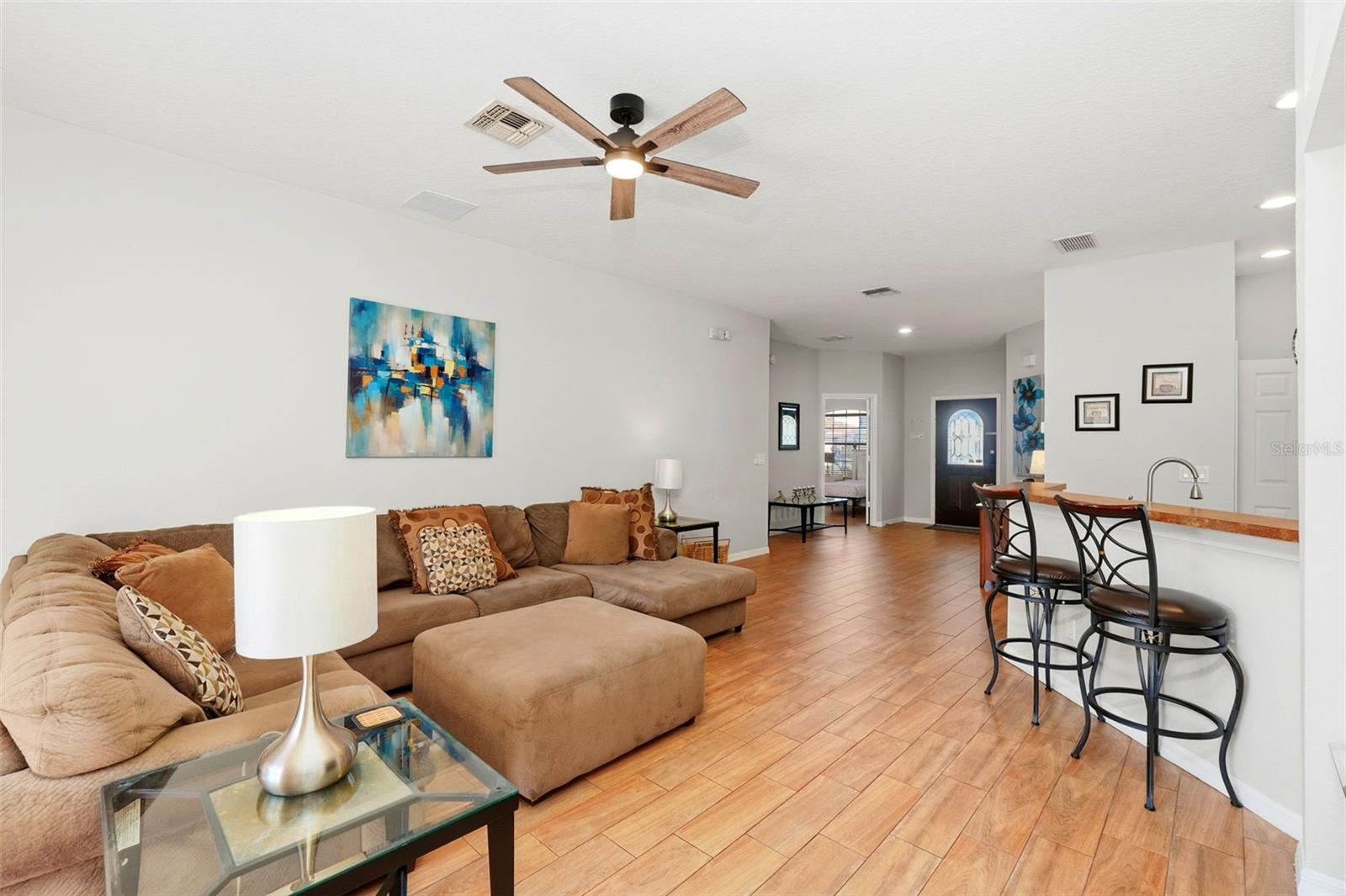 Image 10 of 49 For 16702 Caribbean Breeze Way