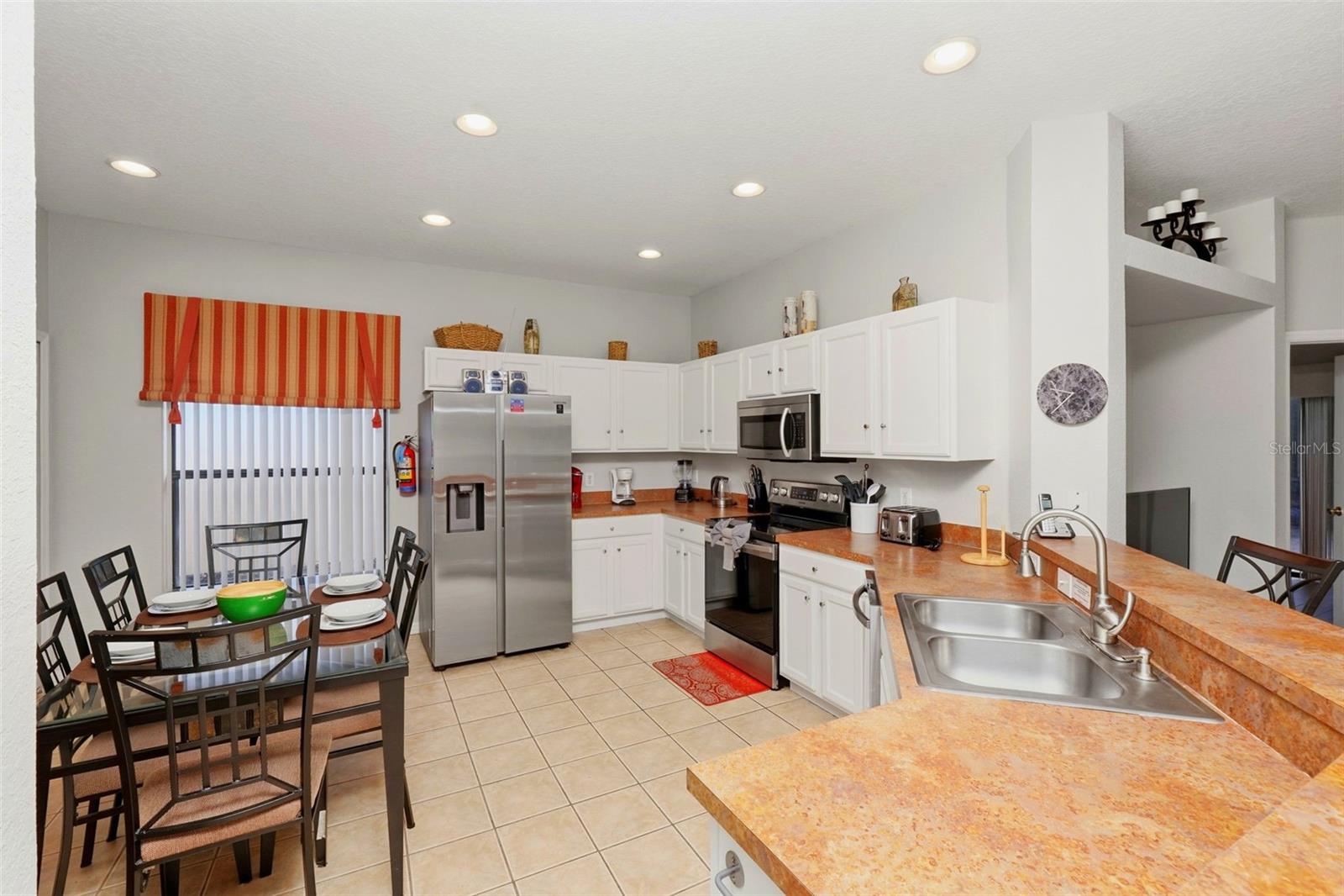 Image 15 of 49 For 16702 Caribbean Breeze Way