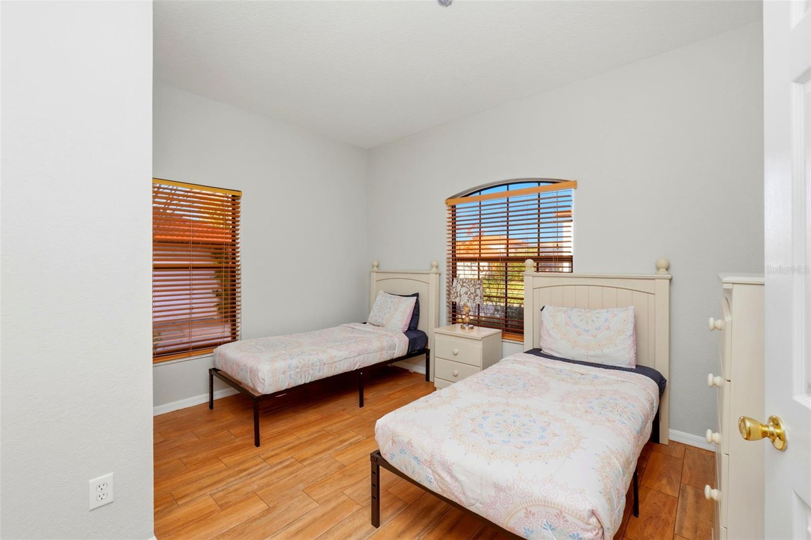 Image 24 of 49 For 16702 Caribbean Breeze Way