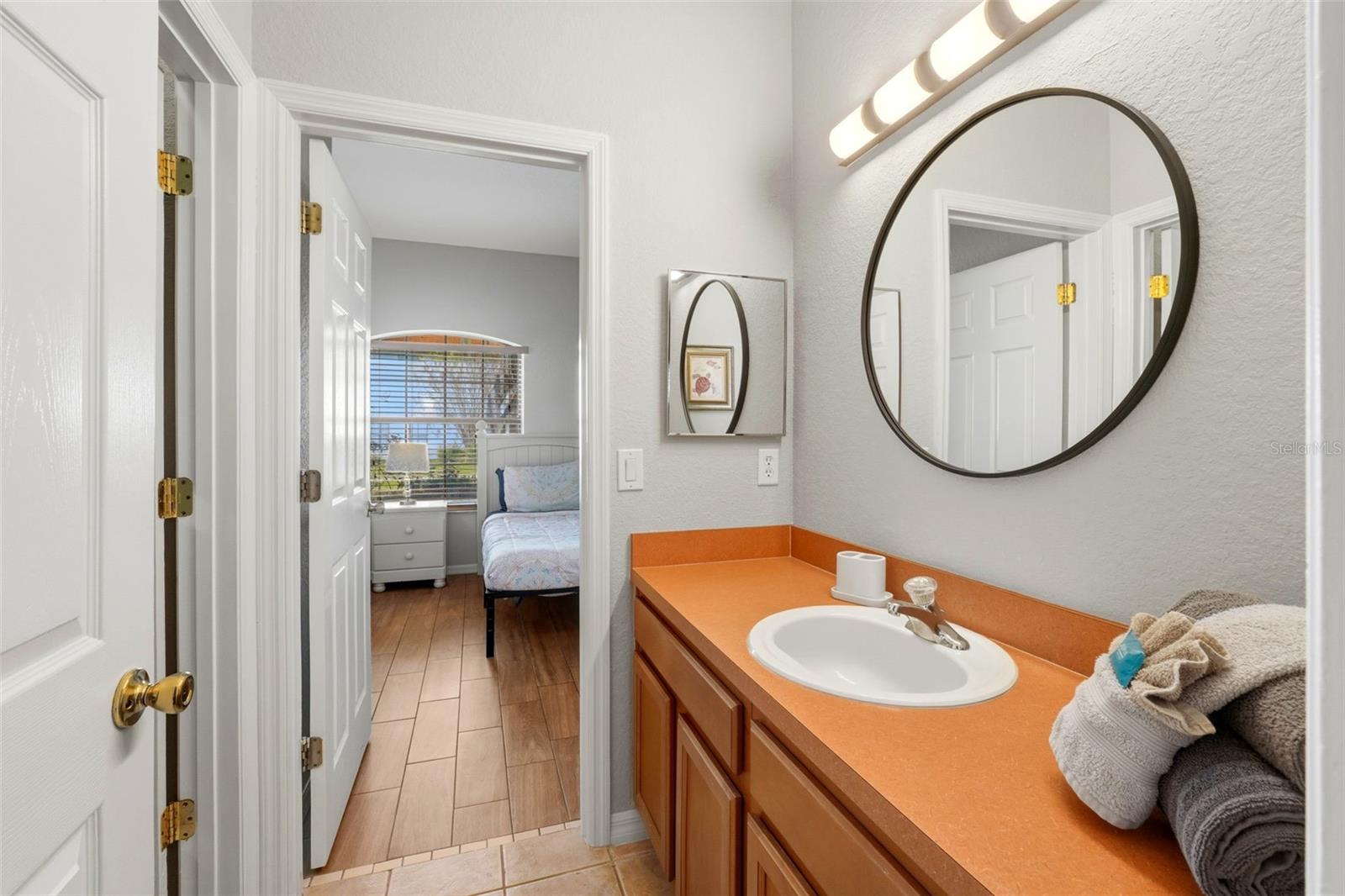 Image 25 of 49 For 16702 Caribbean Breeze Way