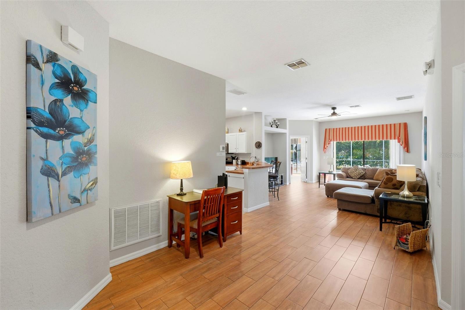 Image 5 of 49 For 16702 Caribbean Breeze Way