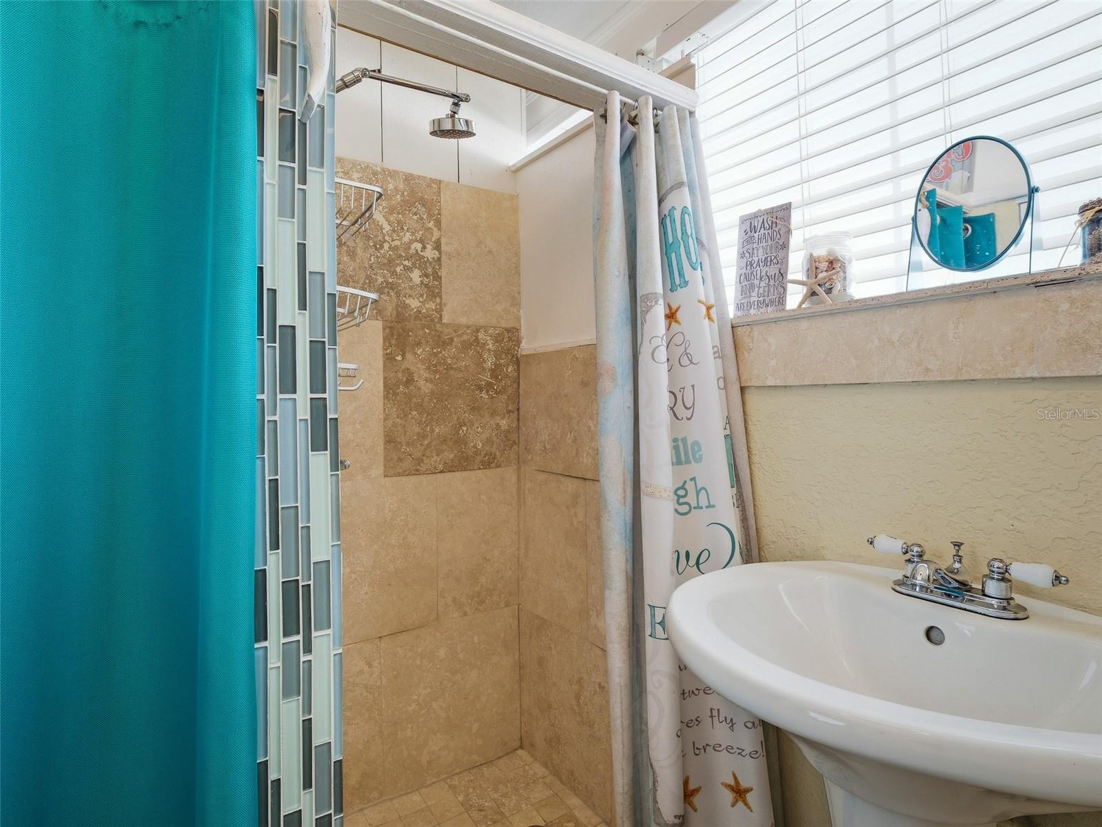 Image 33 of 71 For 1711 Magnolia Street