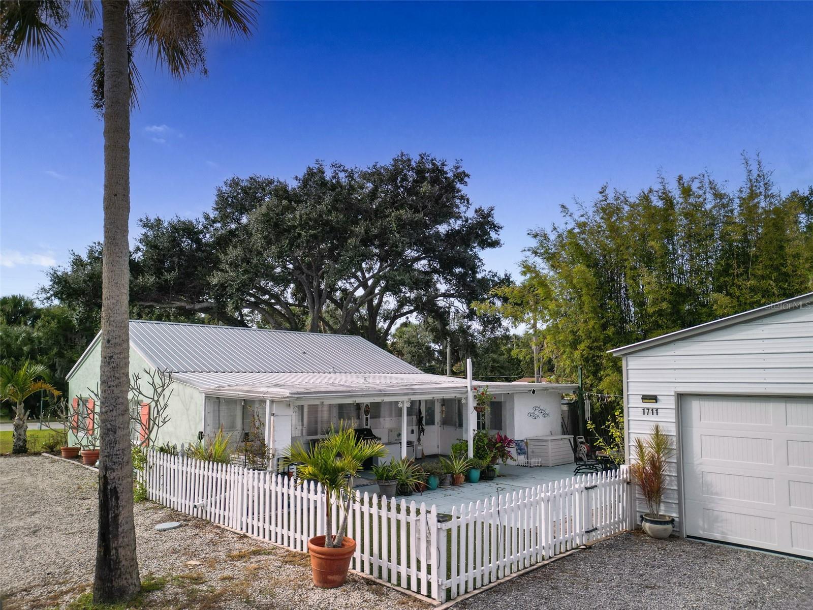 Image 65 of 71 For 1711 Magnolia Street