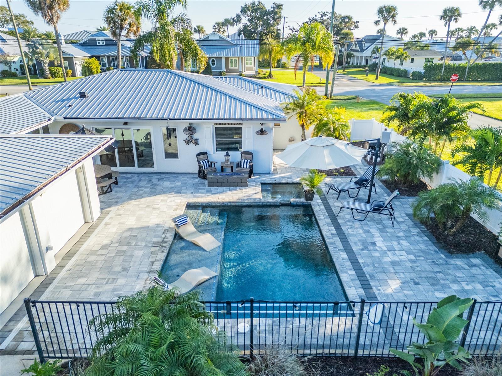 Image 3 of 38 For 1212 Magnolia Street