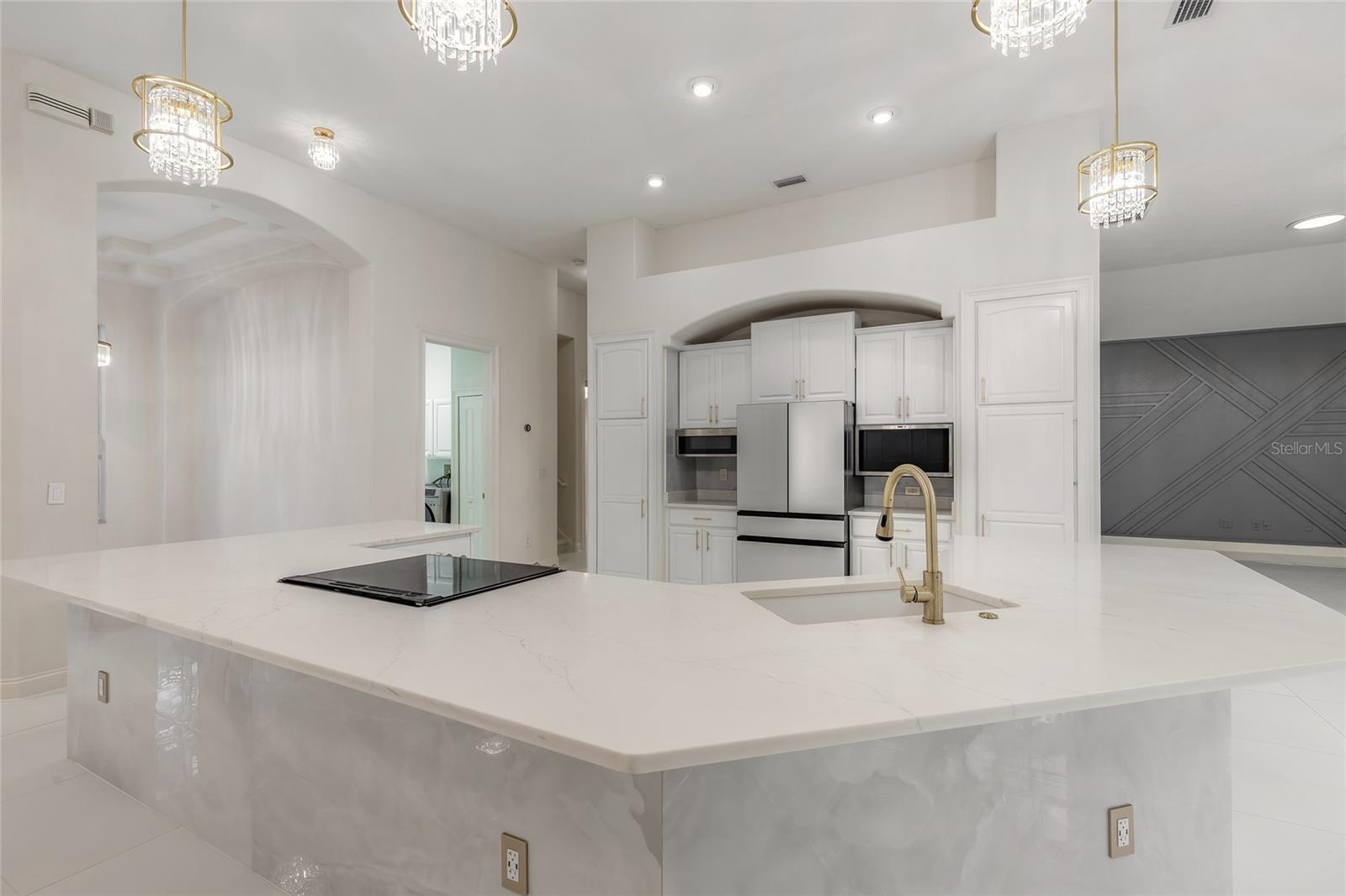 Image 21 of 85 For 1670 Roosevelt Boulevard