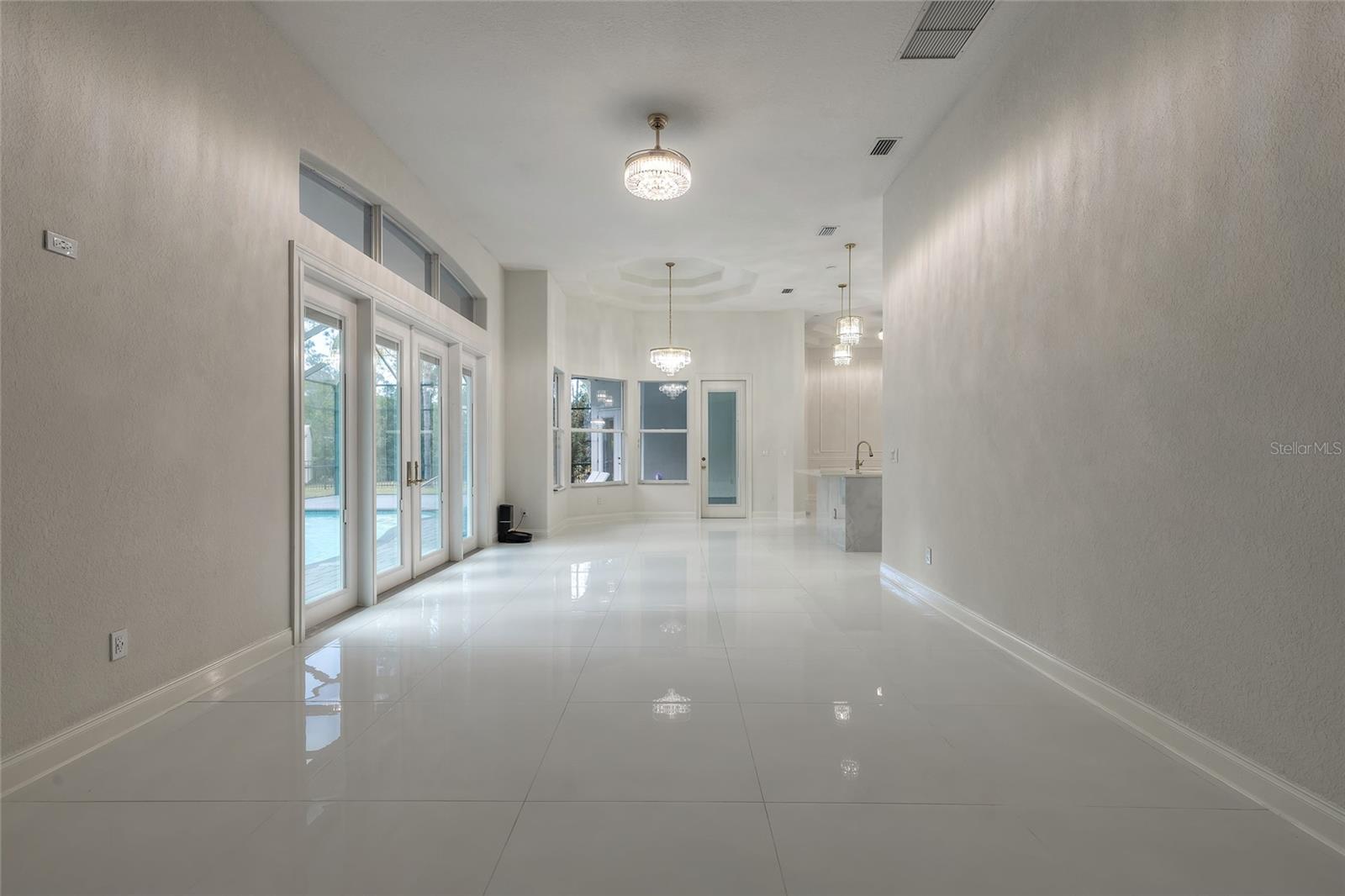 Image 30 of 85 For 1670 Roosevelt Boulevard