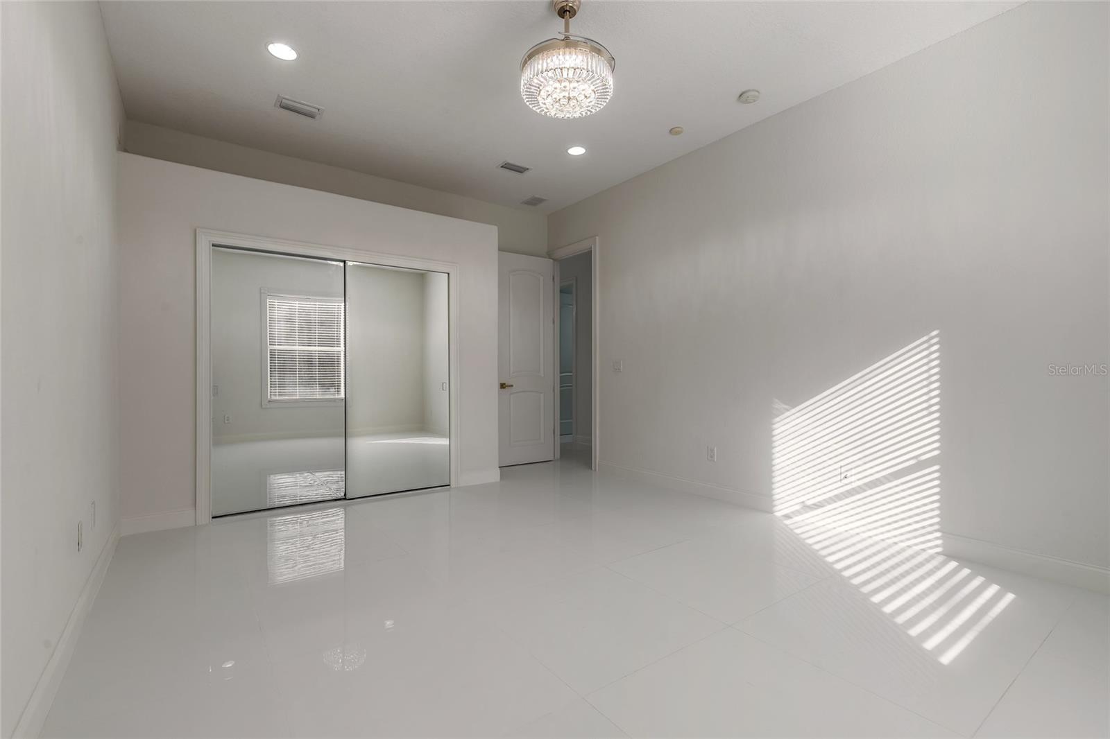 Image 46 of 85 For 1670 Roosevelt Boulevard