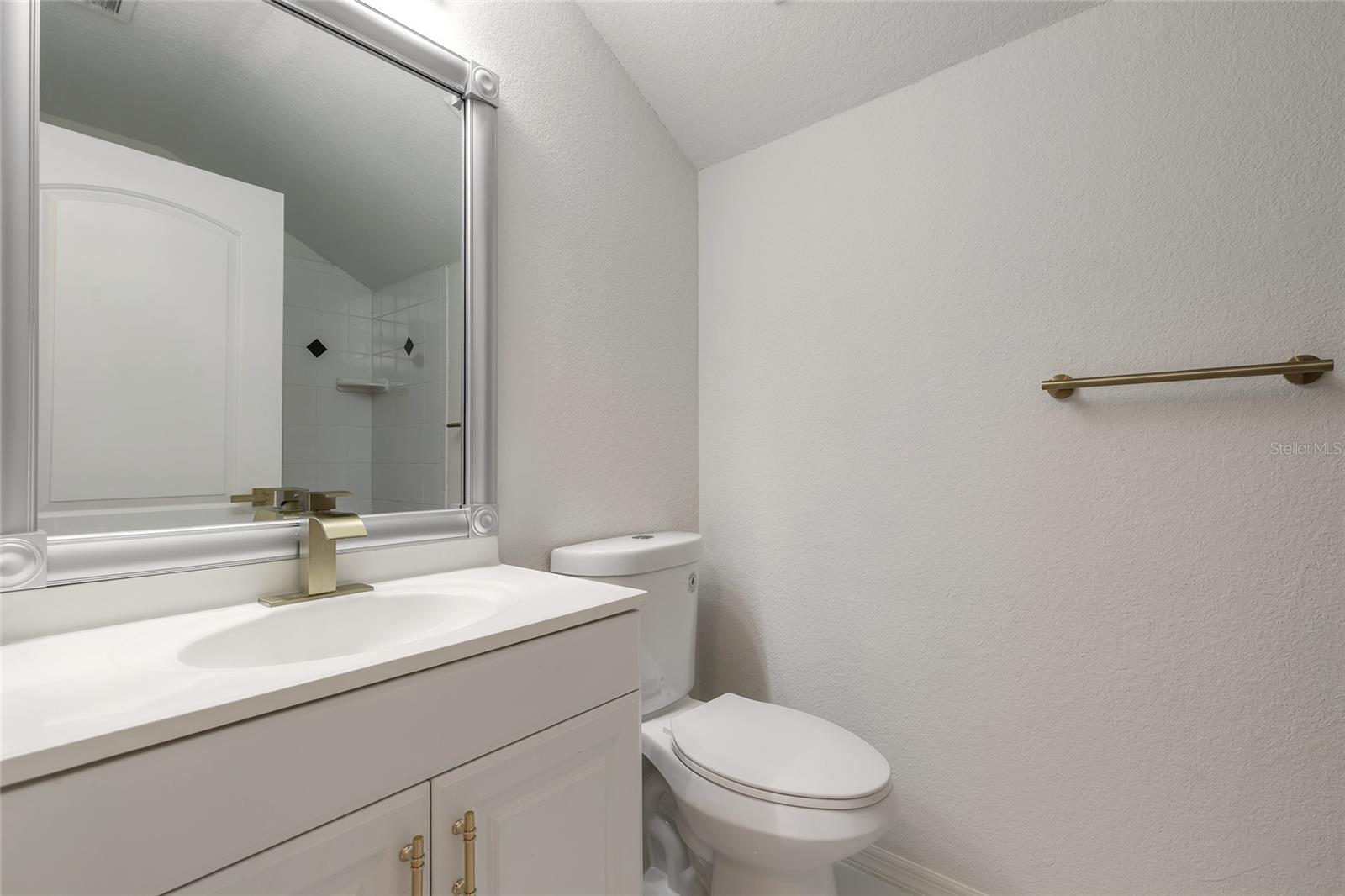 Image 54 of 85 For 1670 Roosevelt Boulevard