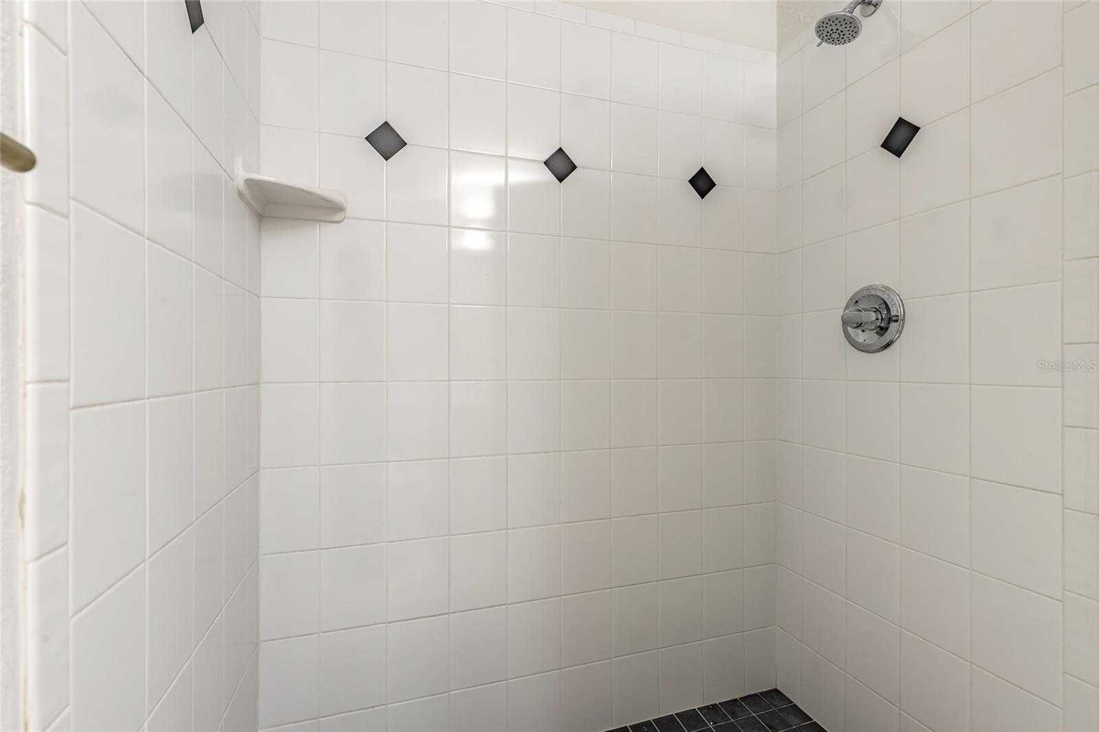 Image 55 of 85 For 1670 Roosevelt Boulevard