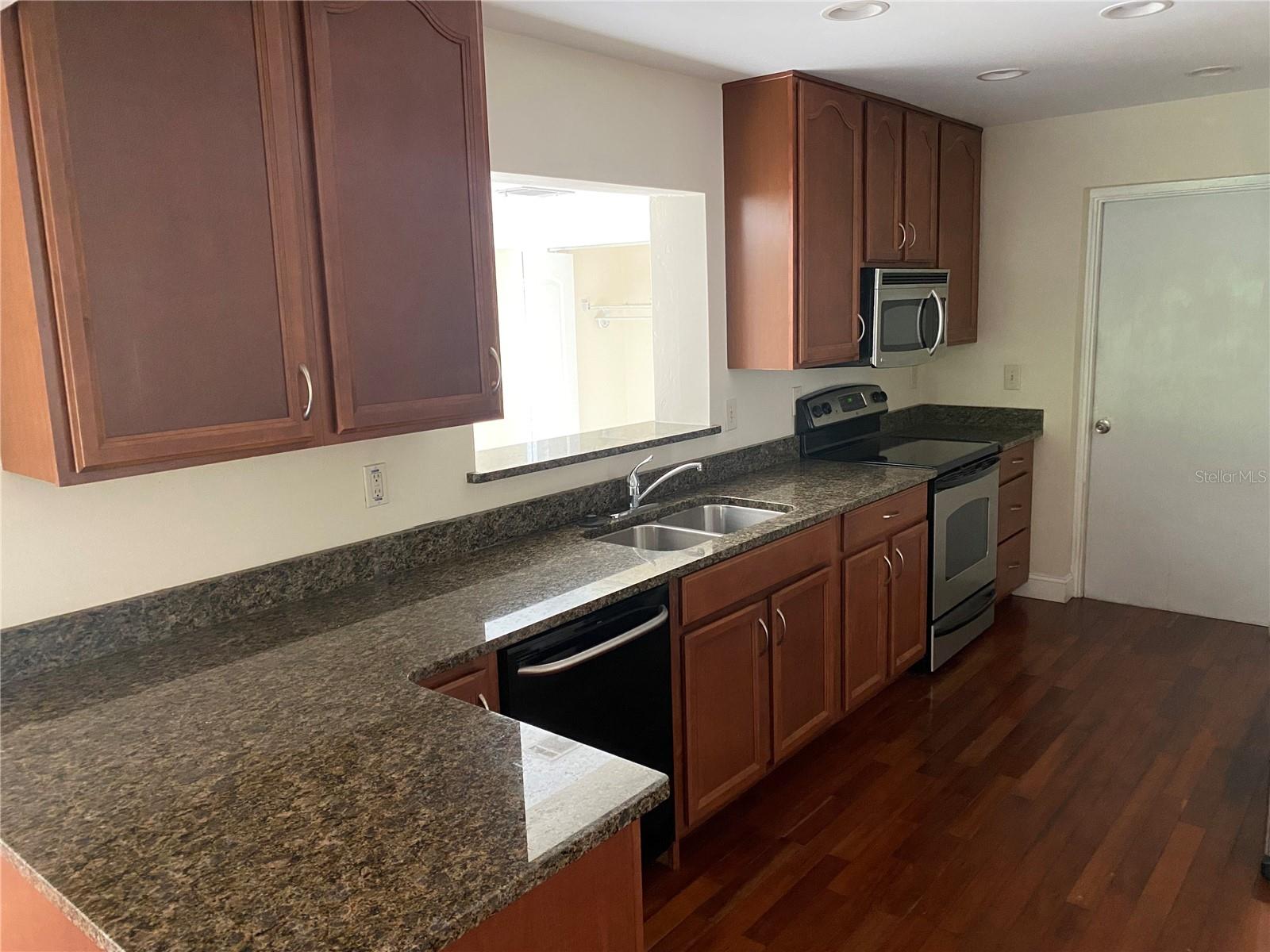 Image 7 of 44 For 168 Turnberry Circle