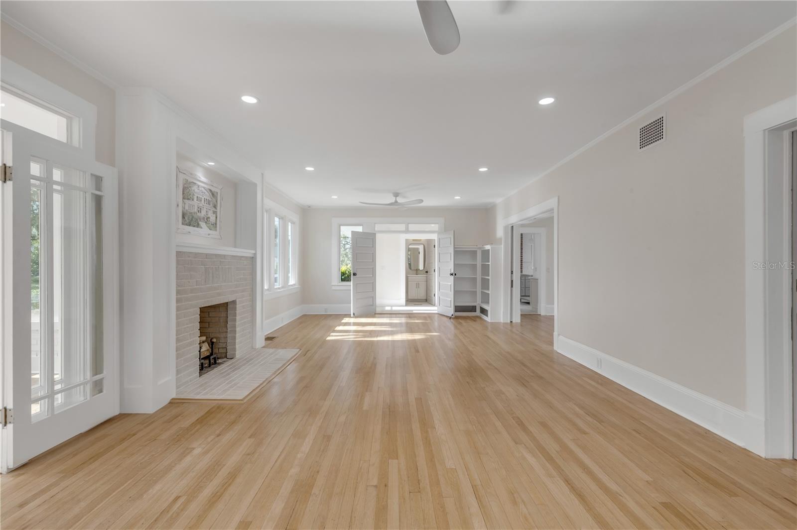 Image 12 of 100 For 214 Riverside Drive