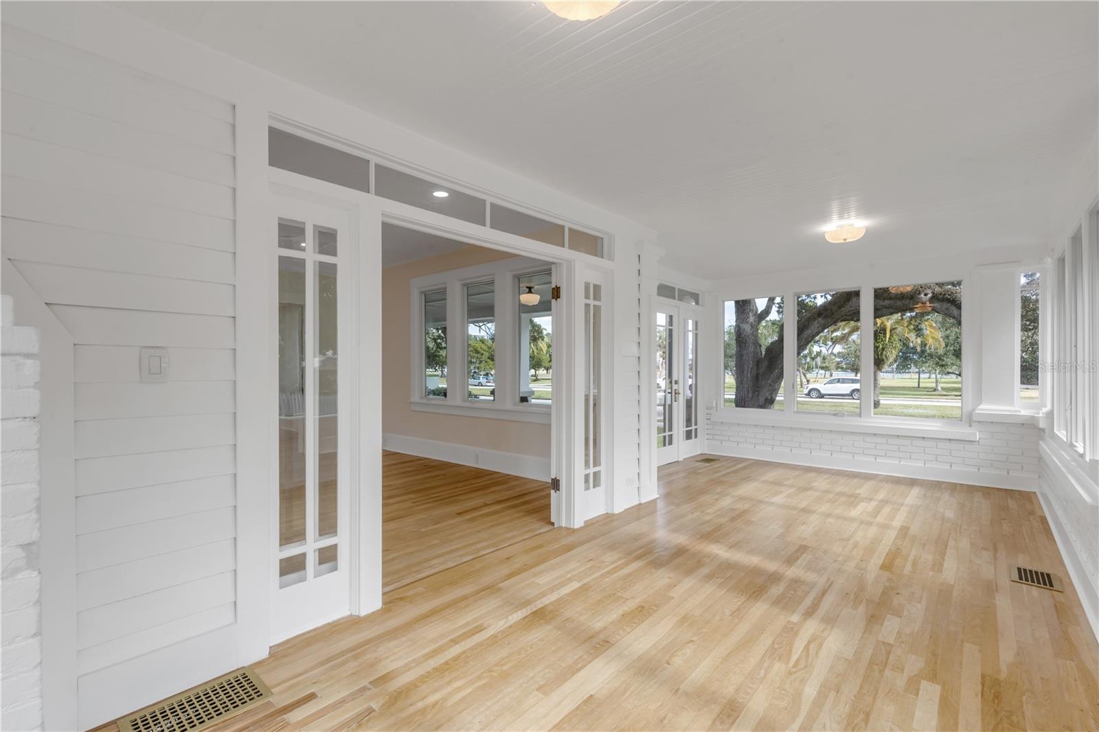 Image 16 of 100 For 214 Riverside Drive