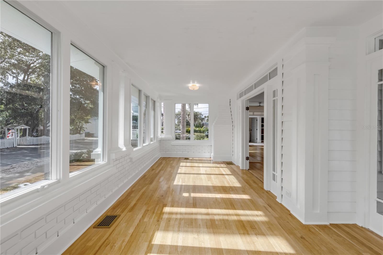 Image 19 of 100 For 214 Riverside Drive