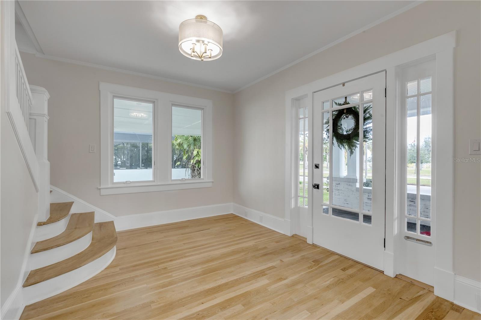 Image 21 of 100 For 214 Riverside Drive