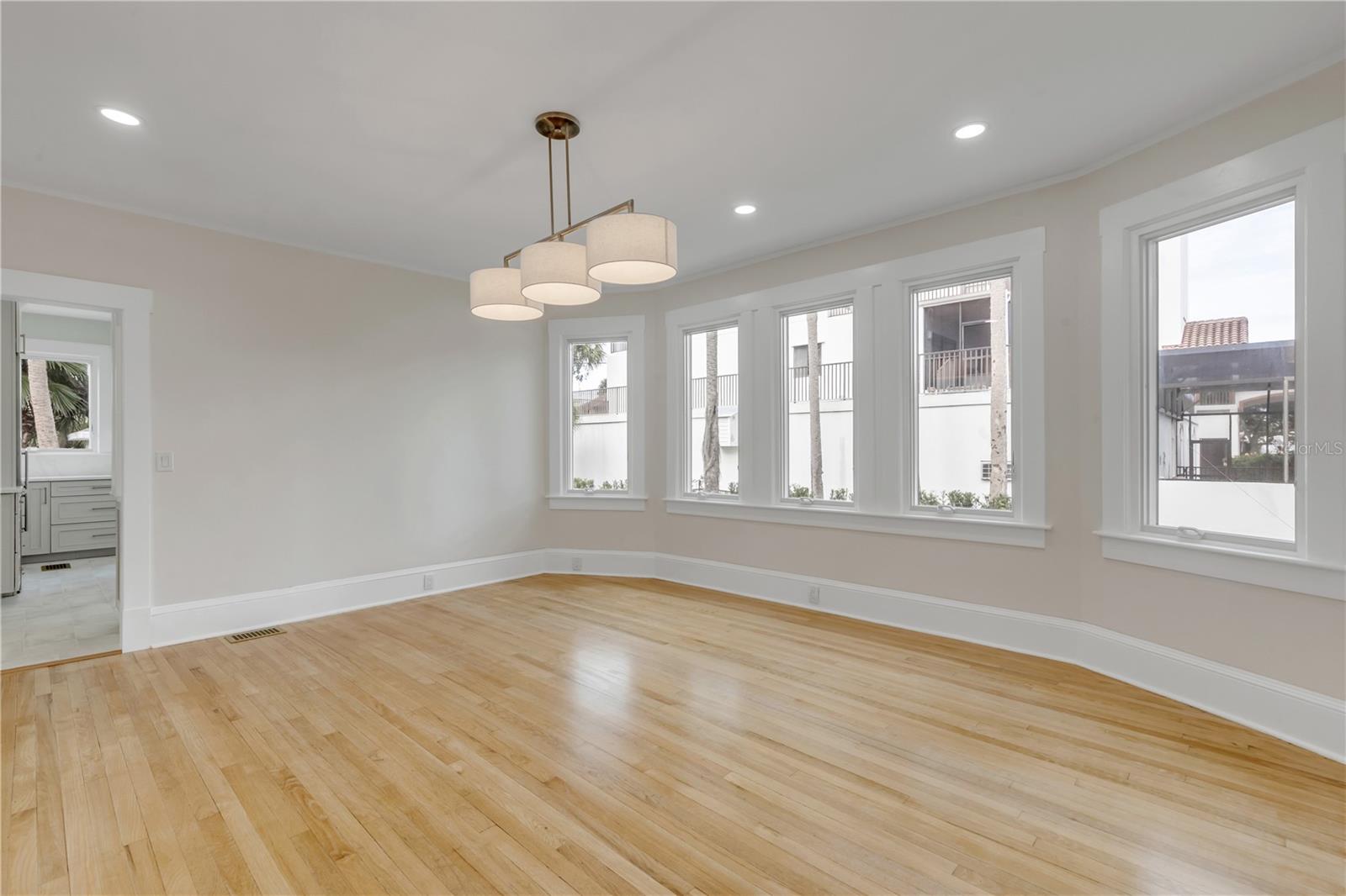 Image 22 of 100 For 214 Riverside Drive