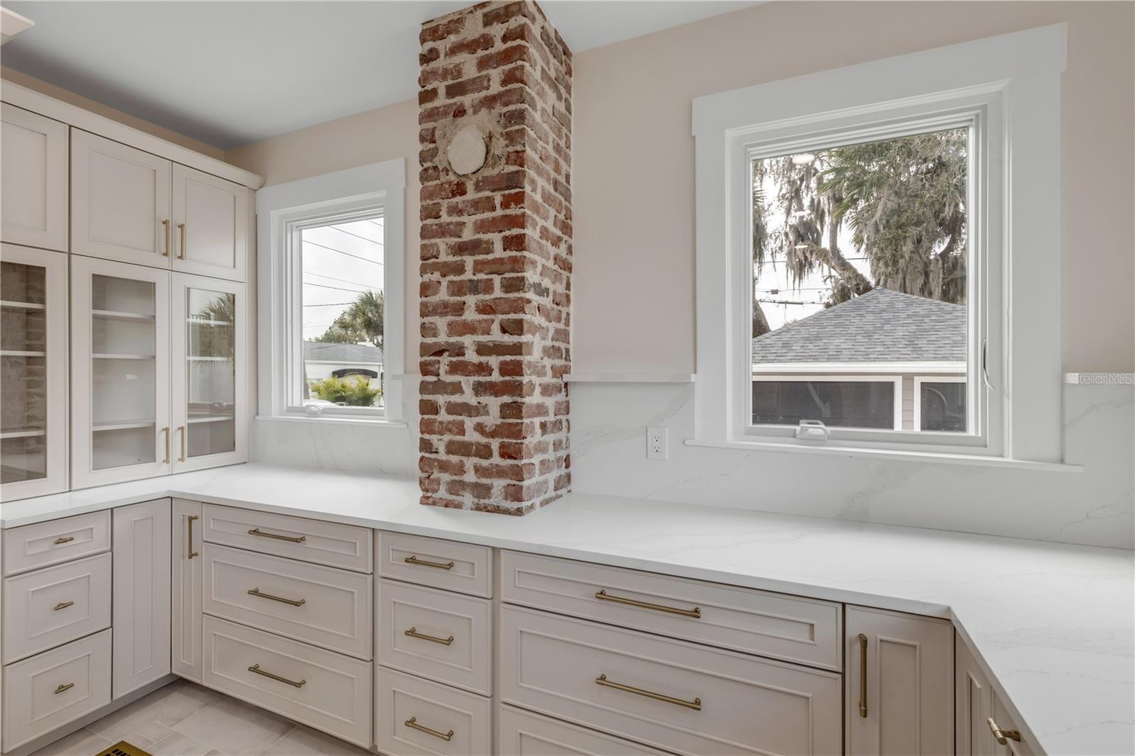 Image 31 of 100 For 214 Riverside Drive