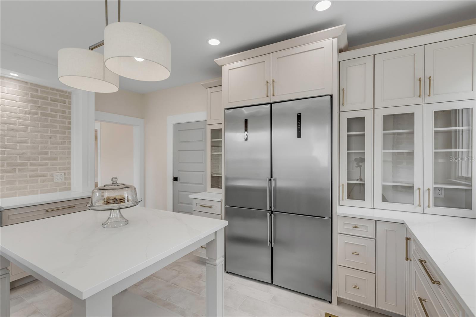 Image 32 of 100 For 214 Riverside Drive