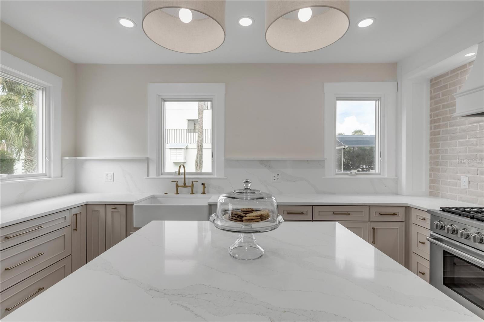 Image 34 of 100 For 214 Riverside Drive