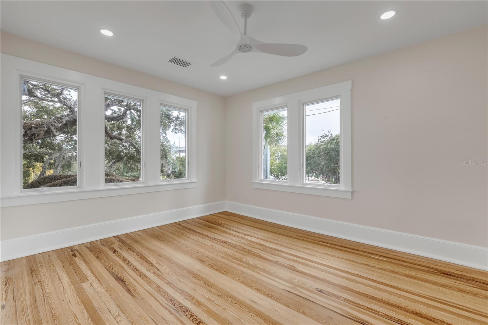 Image 39 of 100 For 214 Riverside Drive