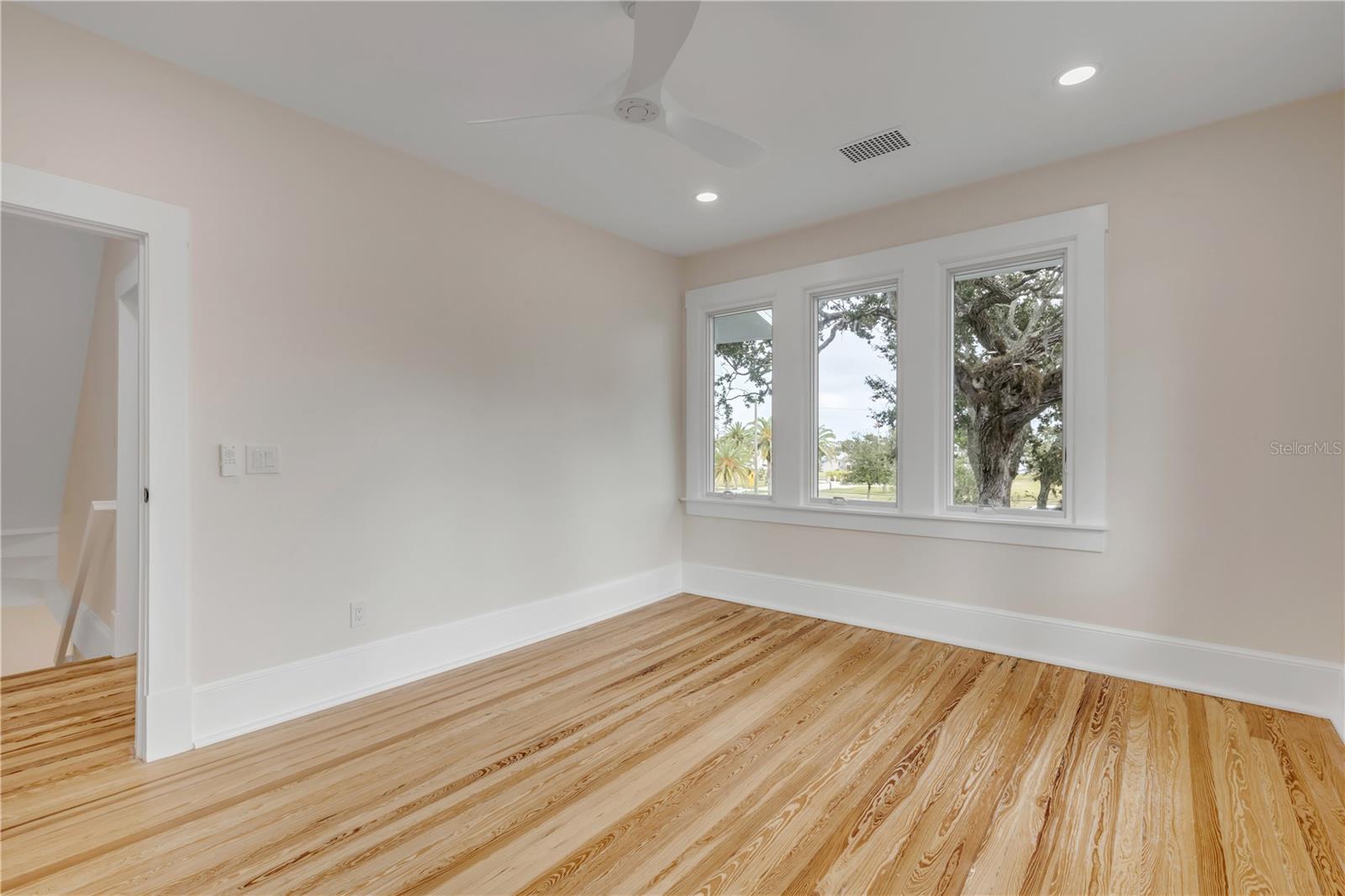 Image 41 of 100 For 214 Riverside Drive