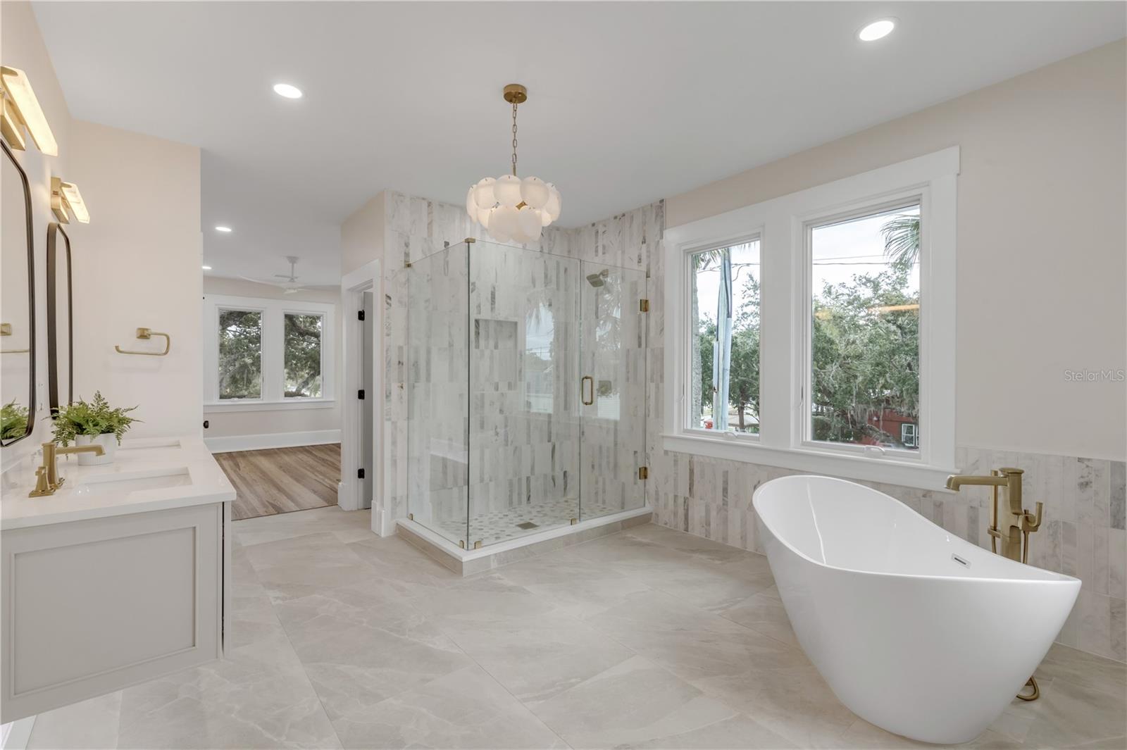 Image 48 of 100 For 214 Riverside Drive