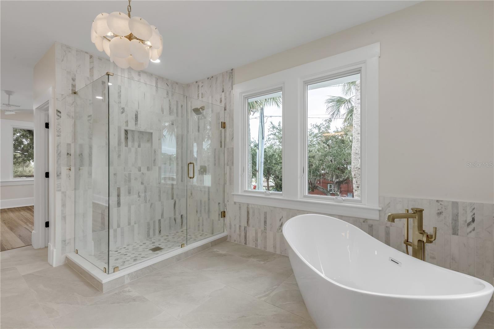 Image 52 of 100 For 214 Riverside Drive