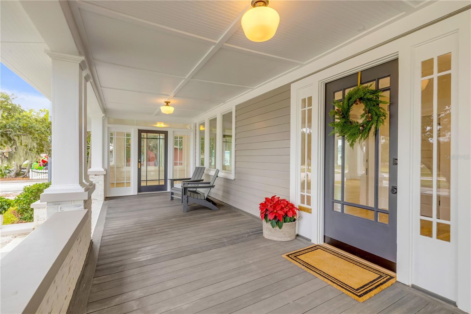 Image 7 of 100 For 214 Riverside Drive