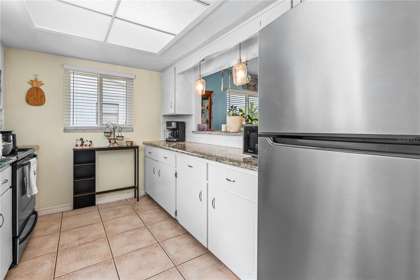 Image 11 of 21 For 417 Falcon Avenue