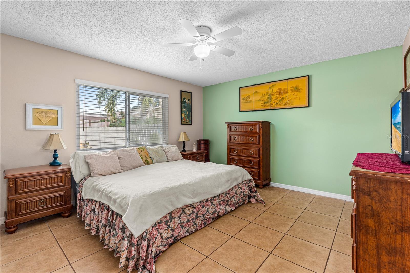 Image 13 of 21 For 417 Falcon Avenue